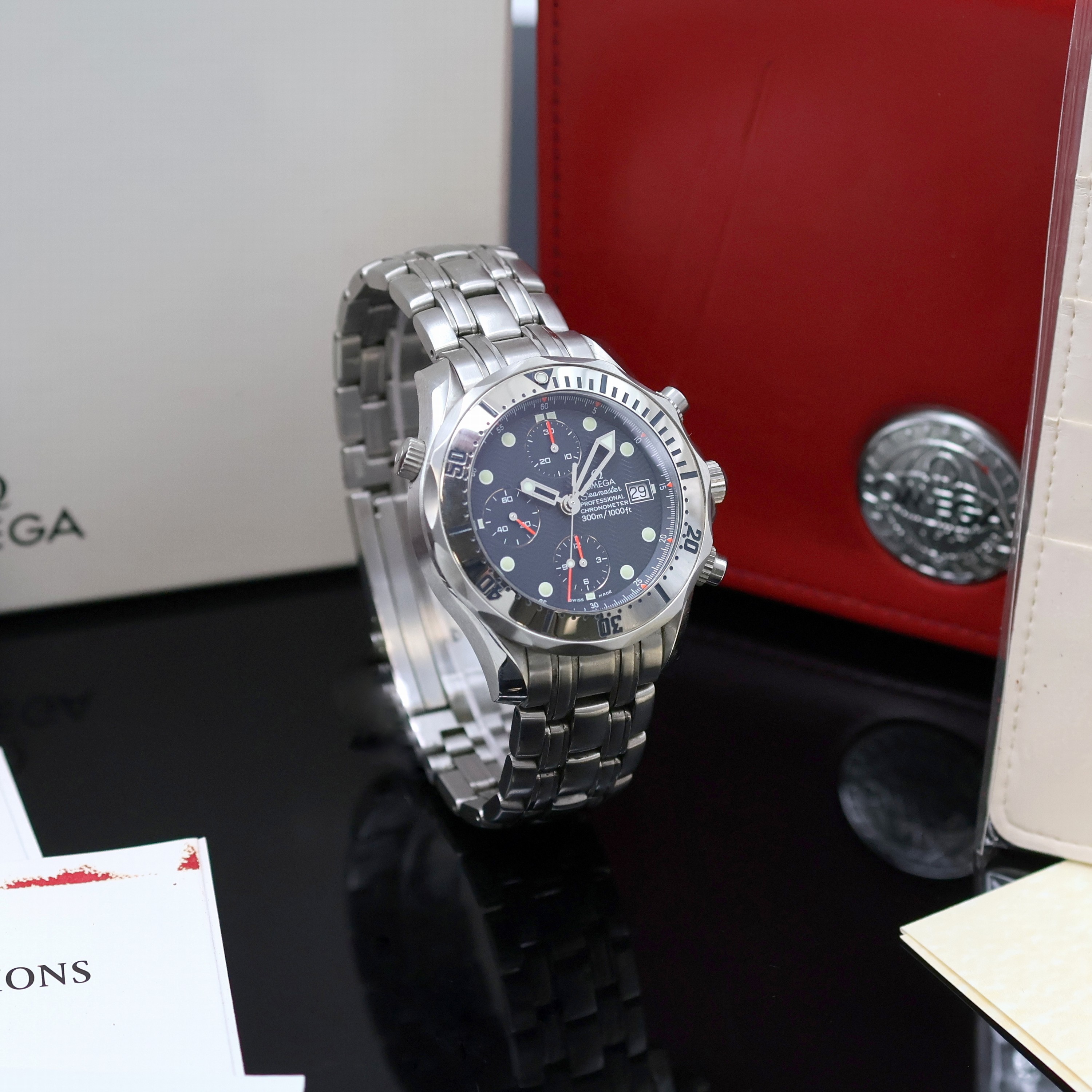 Detail a: OMEGA Seamaster Professional Chronometer Armbandchronograph in Stahl Referenz 25988000, Schweiz verk. lt. beil. Pap. 09/2002, Automatik, orig. ...
