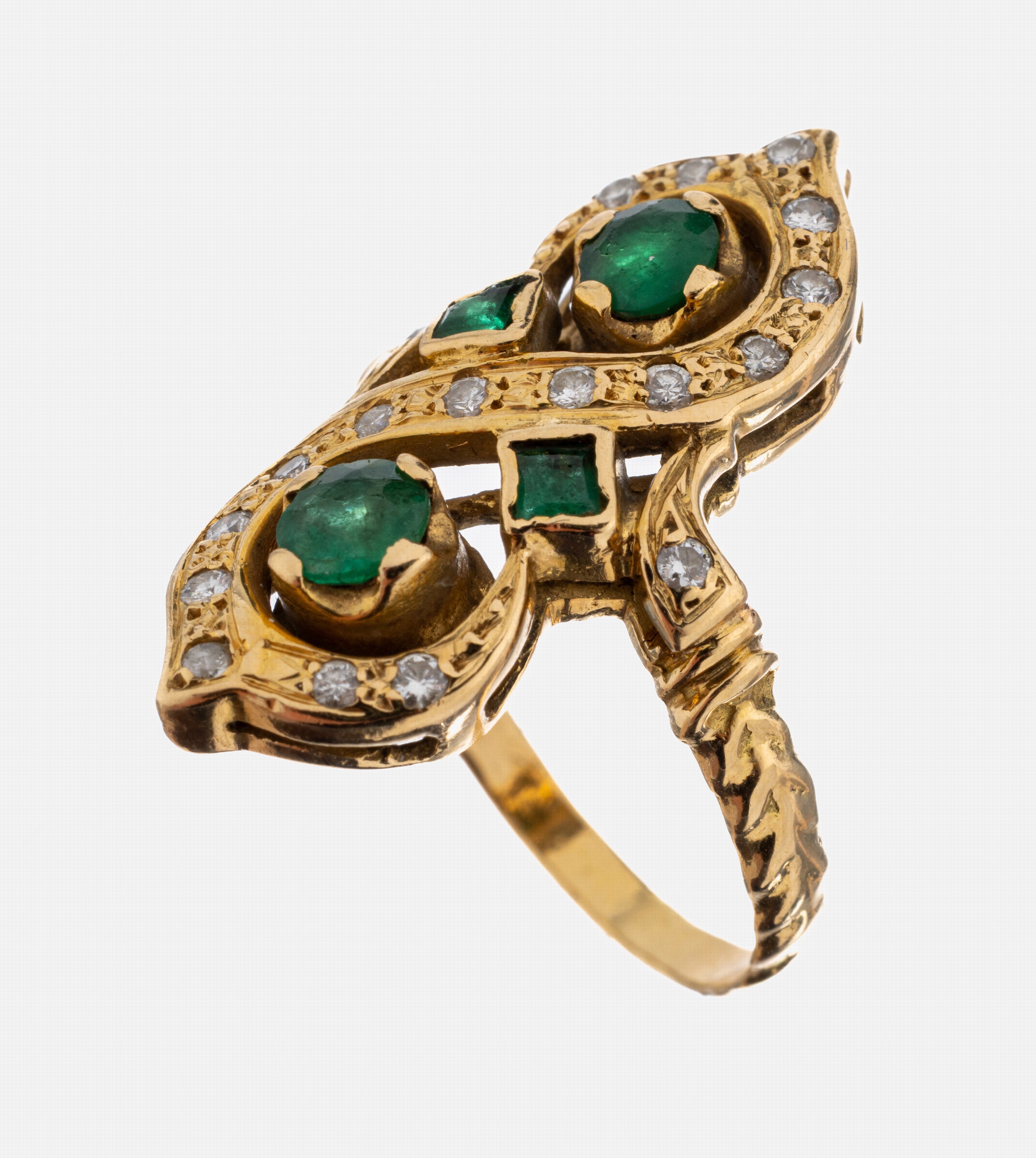 Image 27059335 - 18 kt Gold Smaragd Diamant Ring, GG 750/ 000, gepr., 2 rundfacett. Smaragde und 2 ...