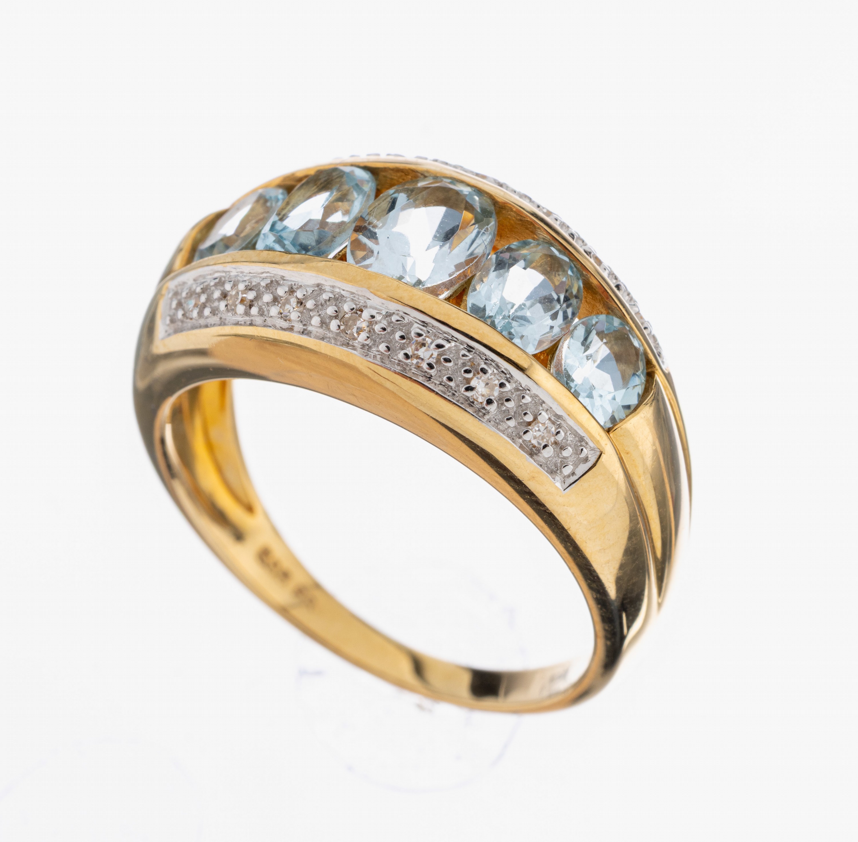 Image 27059621 - 14 kt Gold Topas-Diamant-Ring, GG 585/000, 5 ovalfacett. Blautopase (beh.) zus. ca. 3.0 ...