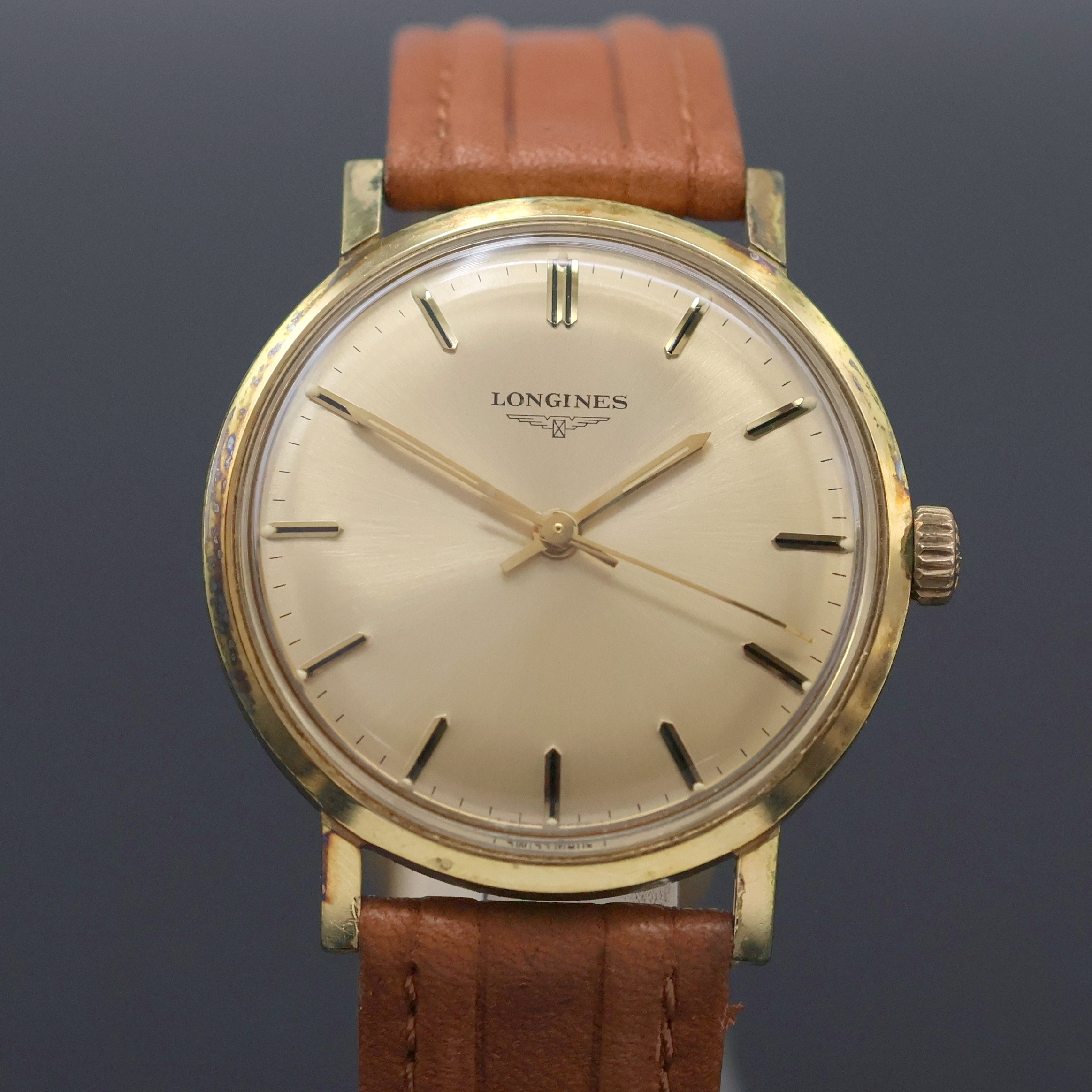 Detail b: LONGINES vergoldete Herrenarmbanduhr Referenz 8359 3, Schweiz um 1970, Handaufzug, Stahlboden verschr., champagnerfarb. Zifferbl. m. aufges. ...