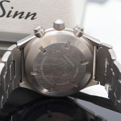 27059690e - SINN Armbandchronograph Referenz 144, Deutschland um 1995, Automatik, Titangeh. inkl. ...