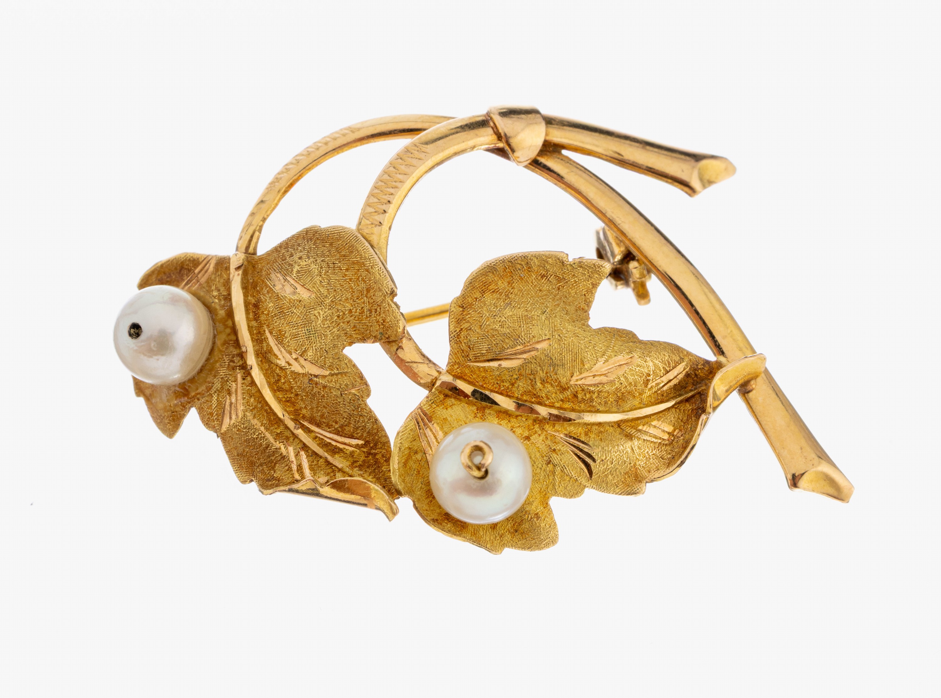 Image 27059794 - 18 kt Gold Perl-Brosche, GG 750/000, florale Gestaltung, fein sat. und pol., 2 weiße ...