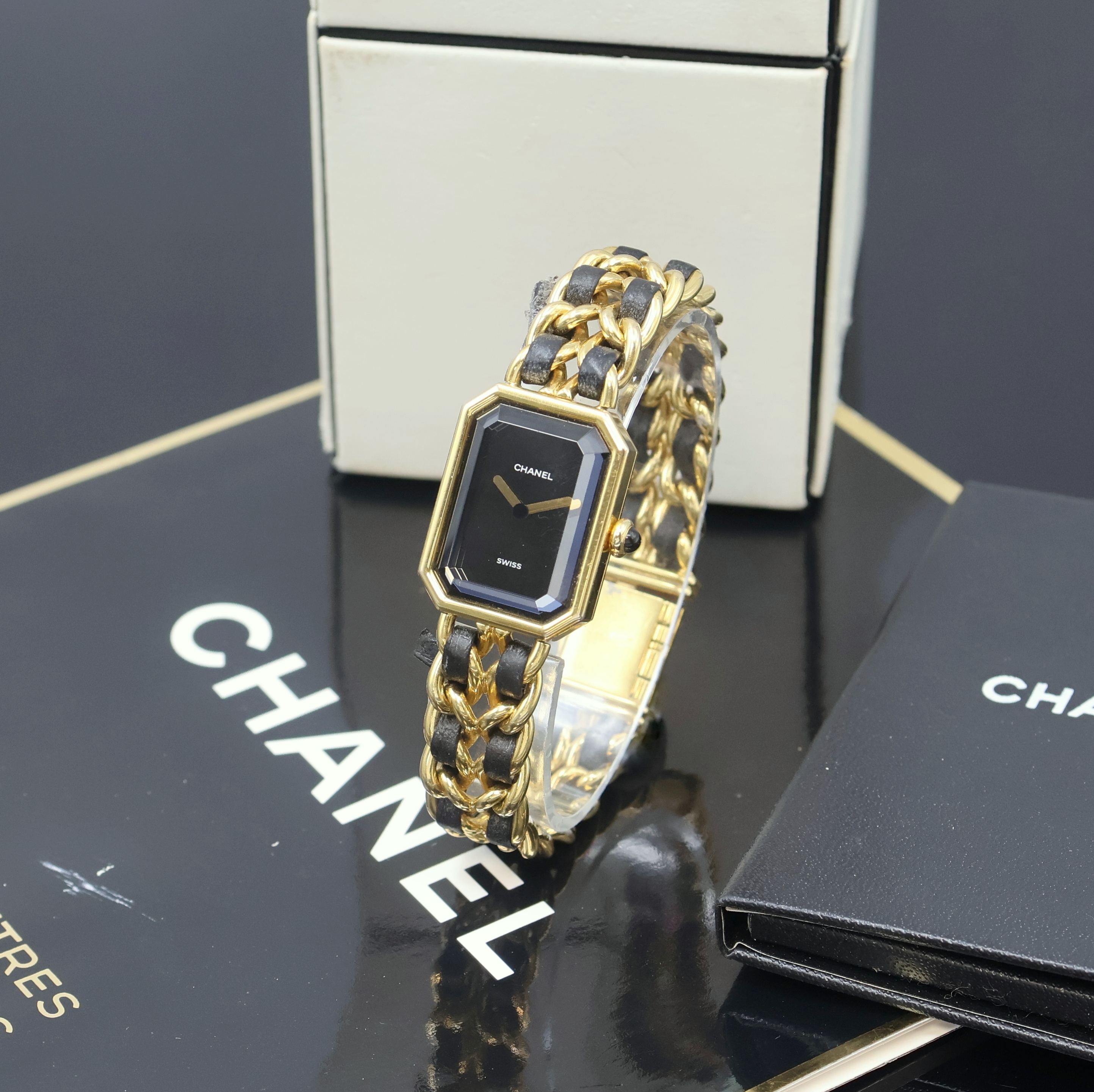 Image 27059800 - CHANEL Damenarmbanduhr Modell Premiere, Schweiz verk. lt. beil. Pap. 09/1989, quarz, ...