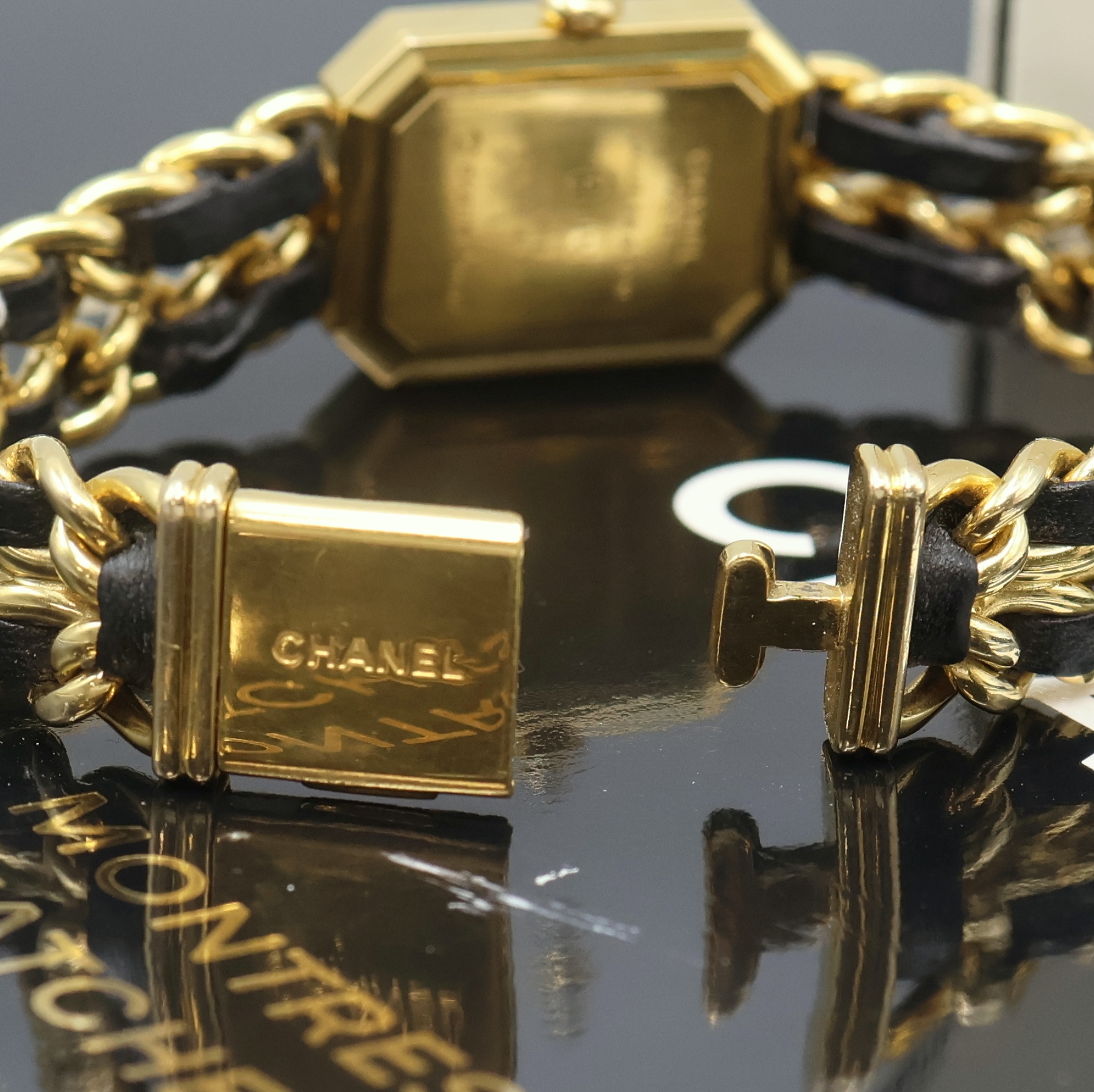 Detail e: CHANEL Damenarmbanduhr Modell Premiere, Schweiz verk. lt. beil. Pap. 09/1989, quarz, verg. Geh. m. Schmuckkrone, Boden aufgedr., verg. Gliederband m. ...