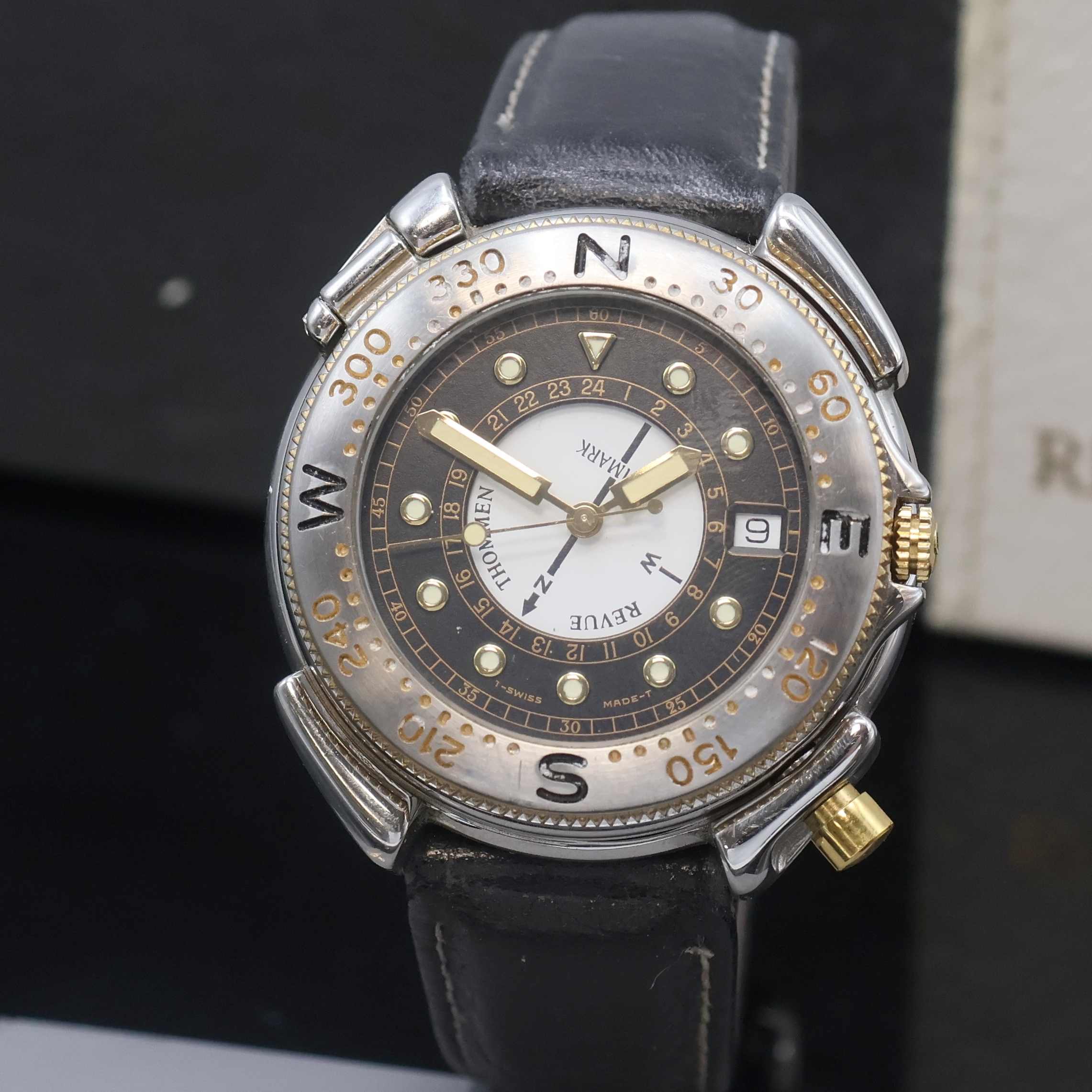 Detail b: REVUE THOMMEN Herrenarmbanduhr Altimark Referenz 581102, quarz, Multifunktion z.B. Bergsport, aufklappbares Doppelgehäuse, im Unterteil ...