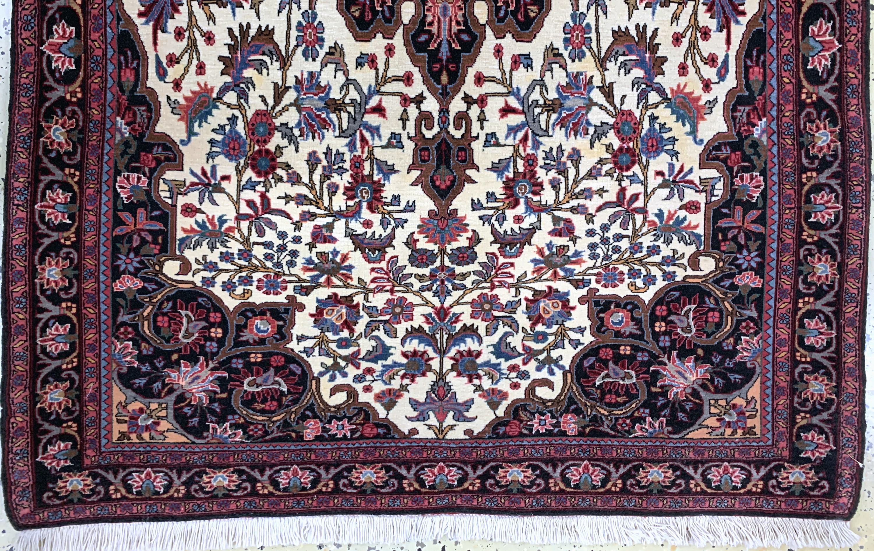 Detail c: Rosenbidjar, Persien, Ende 20.Jhd, Korkwolle auf Baumwolle, ca. 170 x 117 cm, EHZ: 2(Flecken)