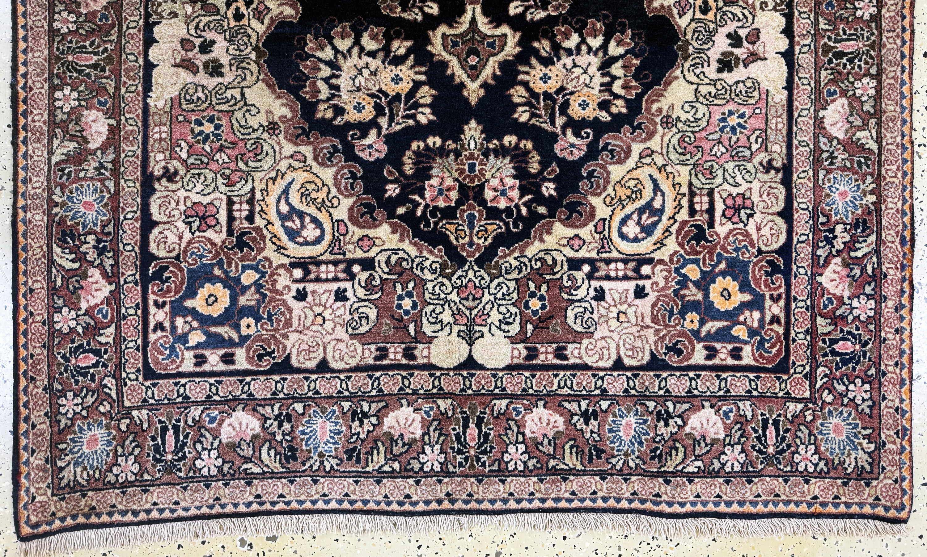 Detail c: Djosan alt, Persien, Anfang 20.Jhd, Wolle auf Baumwolle, ca. 204 x 134 cm, EHZ: 2(Abrasch)