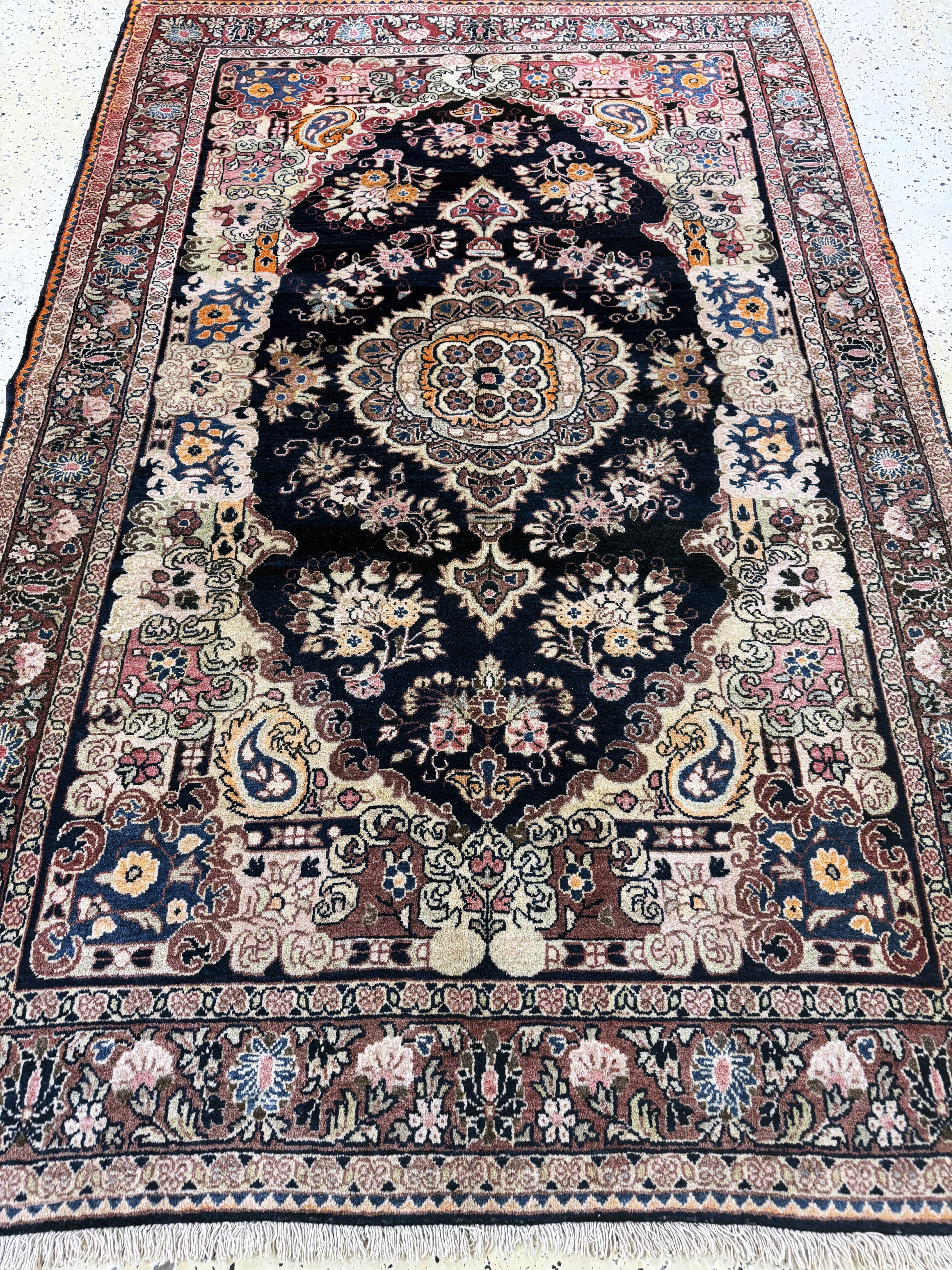 Detail d: Djosan alt, Persien, Anfang 20.Jhd, Wolle auf Baumwolle, ca. 204 x 134 cm, EHZ: 2(Abrasch)