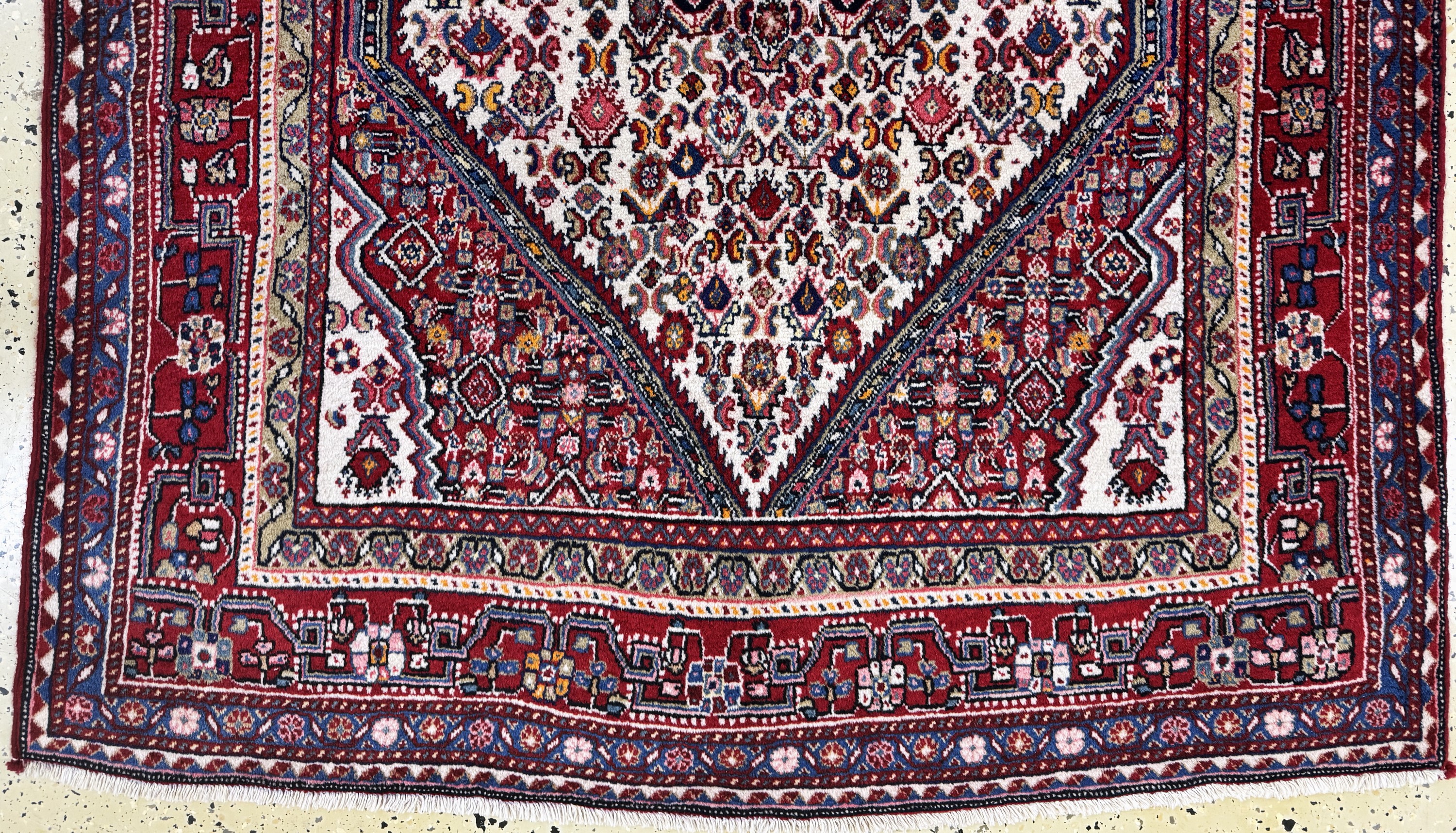 Detail c: Sarogh alt, Persien, Mitte 20.Jhd, Wolle auf Baumwolle, ca. 196 x 128 cm, EHZ: 2