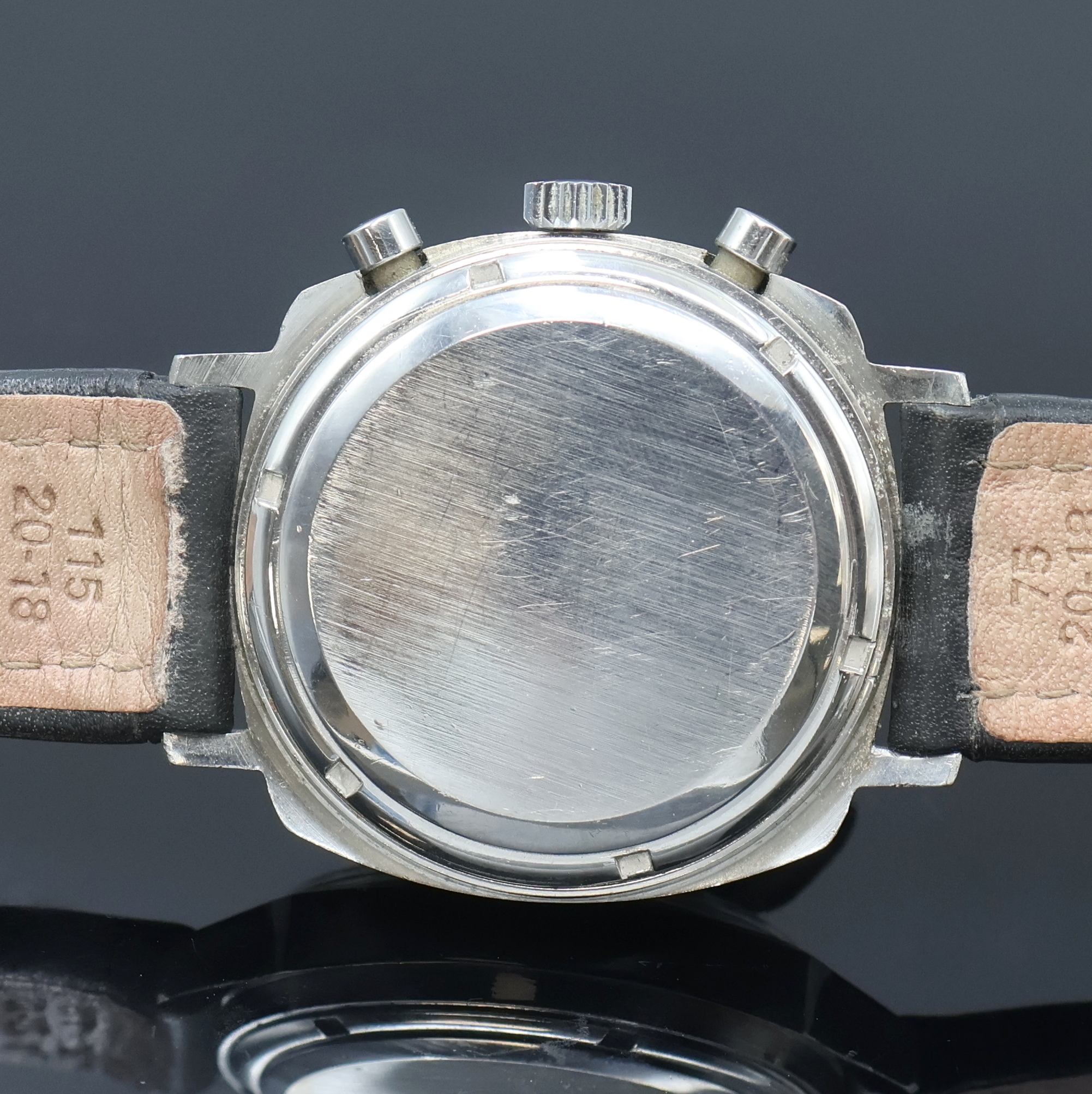 Detail c: HEUER Camaro Schaltradchronograph Referenz 7220, Handaufzug, Schweiz um 1968, kissenförmiges Edelstahlgeh., Boden verschr., Zifferbl. gleichmäßig ...
