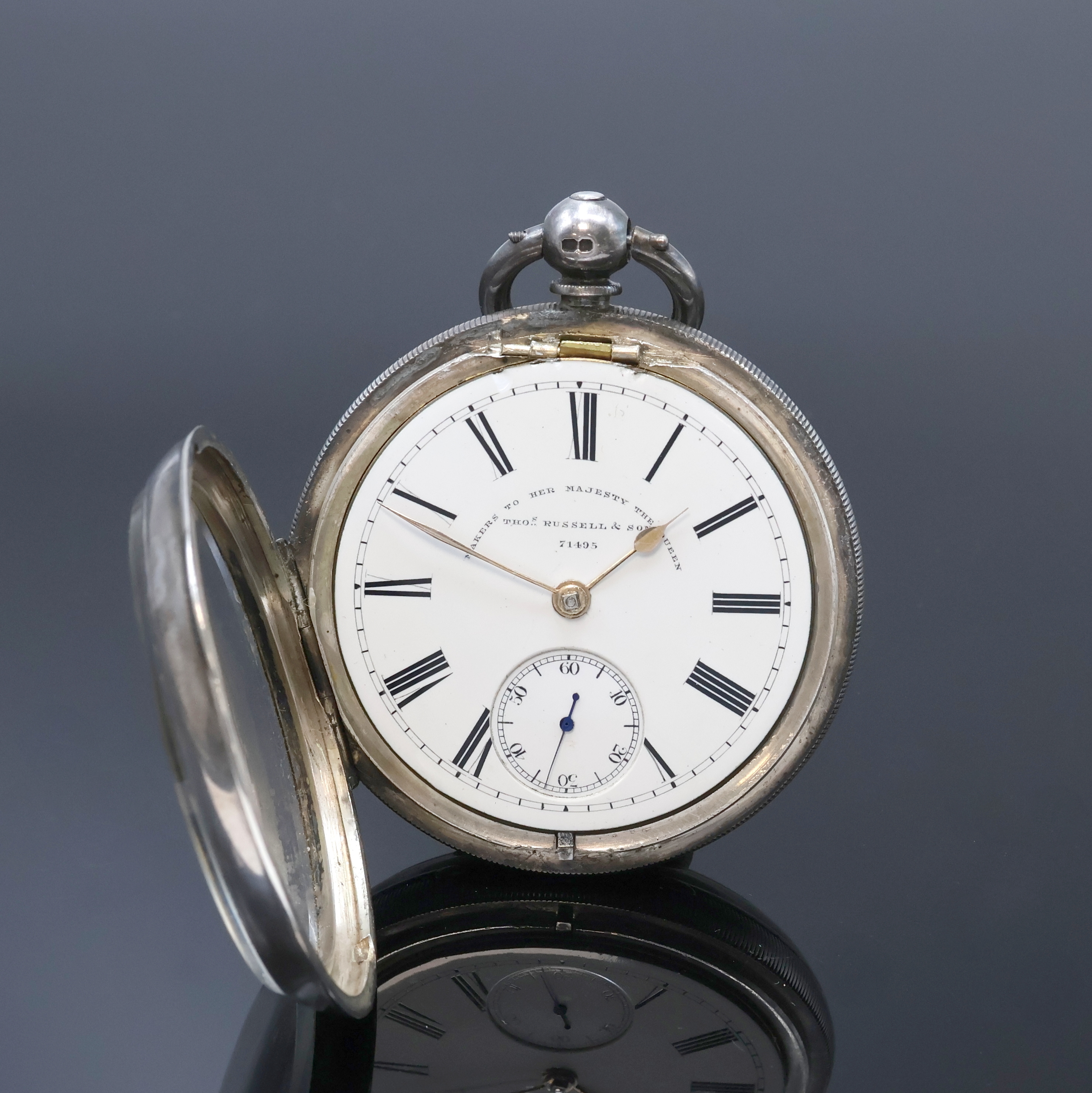 Detail b: THOMAS RUSSELL & SON offene Taschenuhr in Silber, England lt. Hallmarks 1896, Geh. dell., guill. Rückdeckel m. Monogrammspiegel, Emailzifferbl. ...