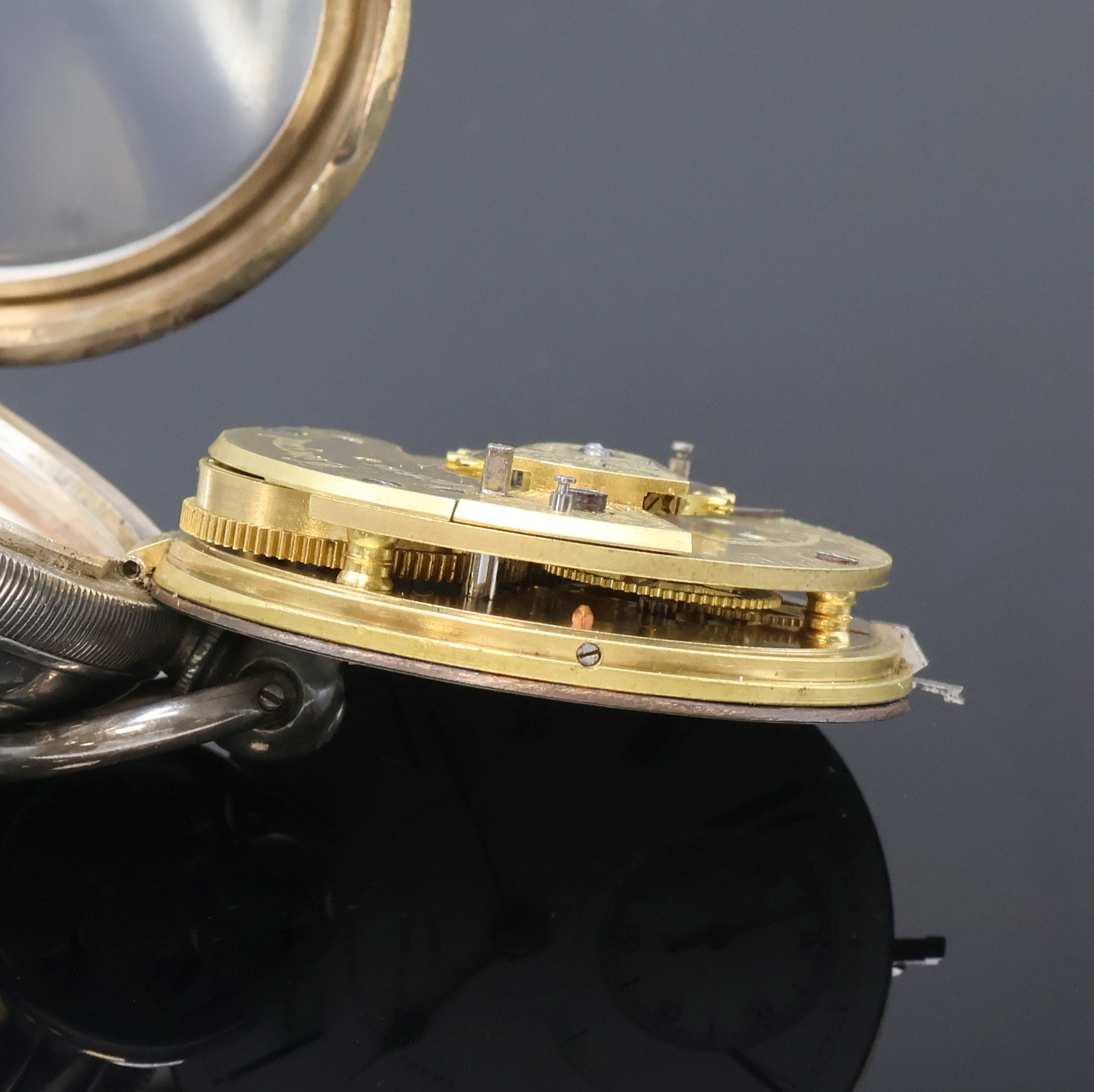 Detail f: THOMAS RUSSELL & SON offene Taschenuhr in Silber, England lt. Hallmarks 1896, Geh. dell., guill. Rückdeckel m. Monogrammspiegel, Emailzifferbl. ...