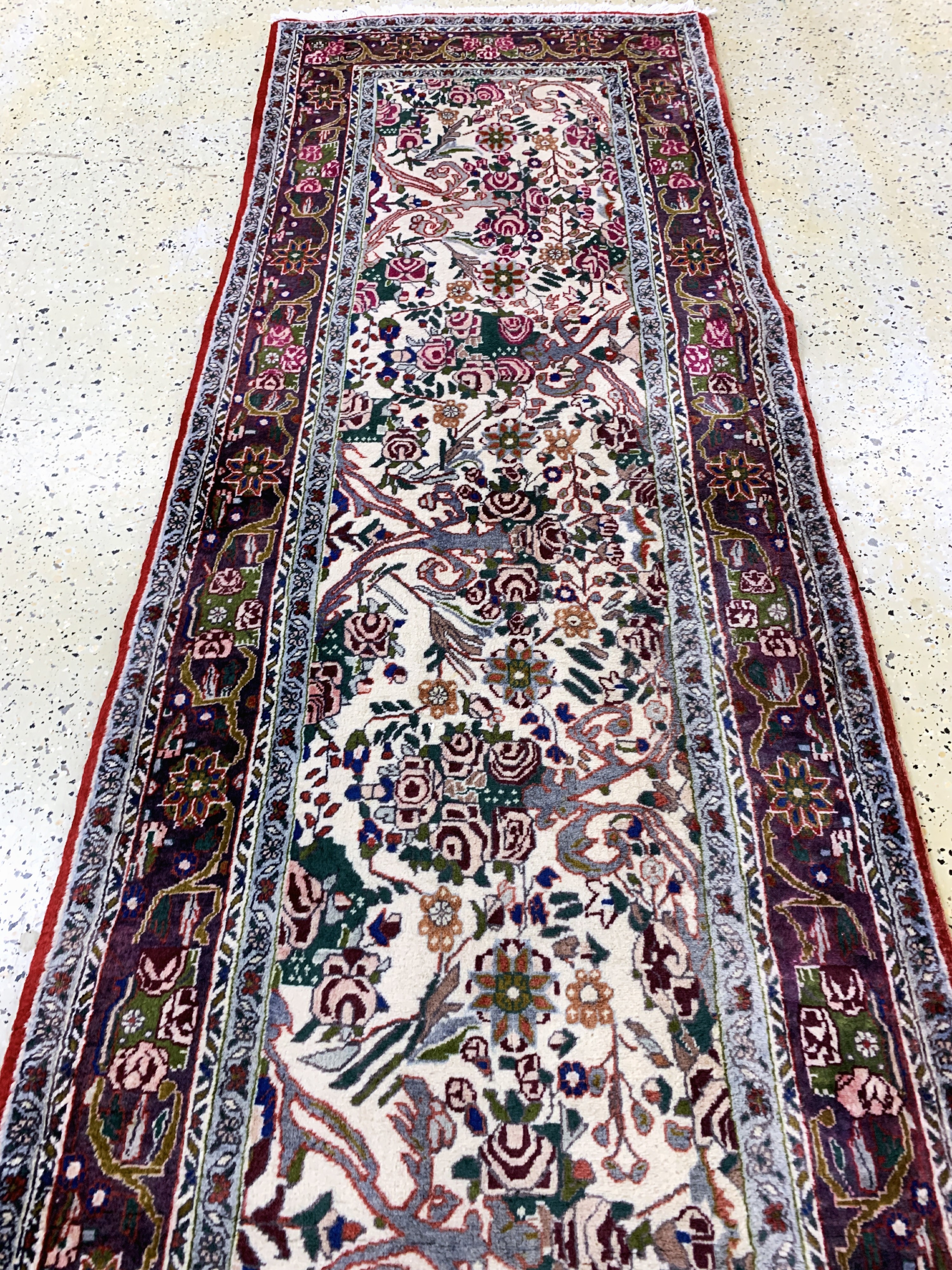Detail d: Rosenbidjar, Persien, Ende 20.Jhd, Korkwolle, ca. 385 x 80 cm, Rand verblasst, EHZ: 1-2
