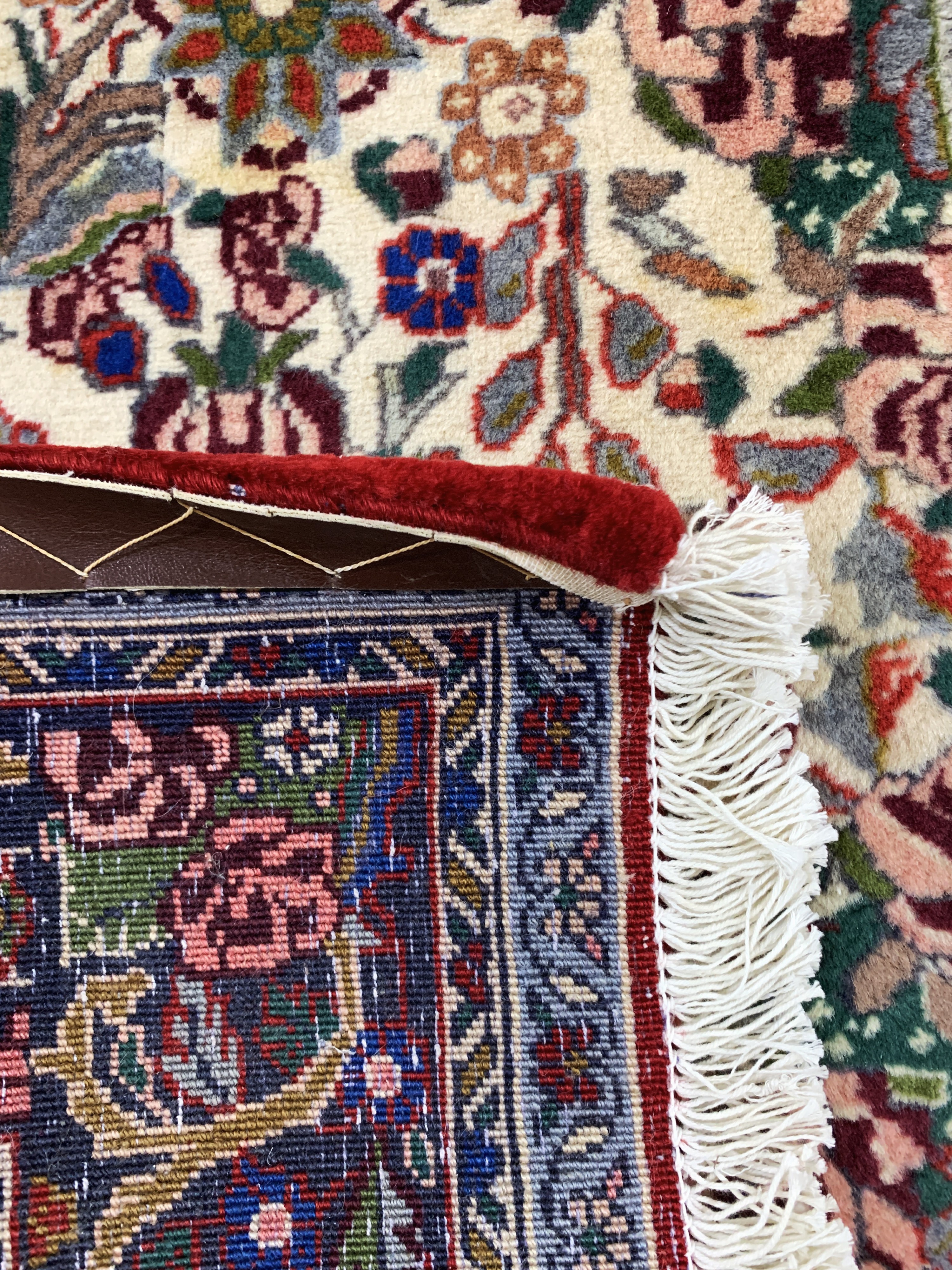 Detail f: Rosenbidjar, Persien, Ende 20.Jhd, Korkwolle, ca. 385 x 80 cm, Rand verblasst, EHZ: 1-2