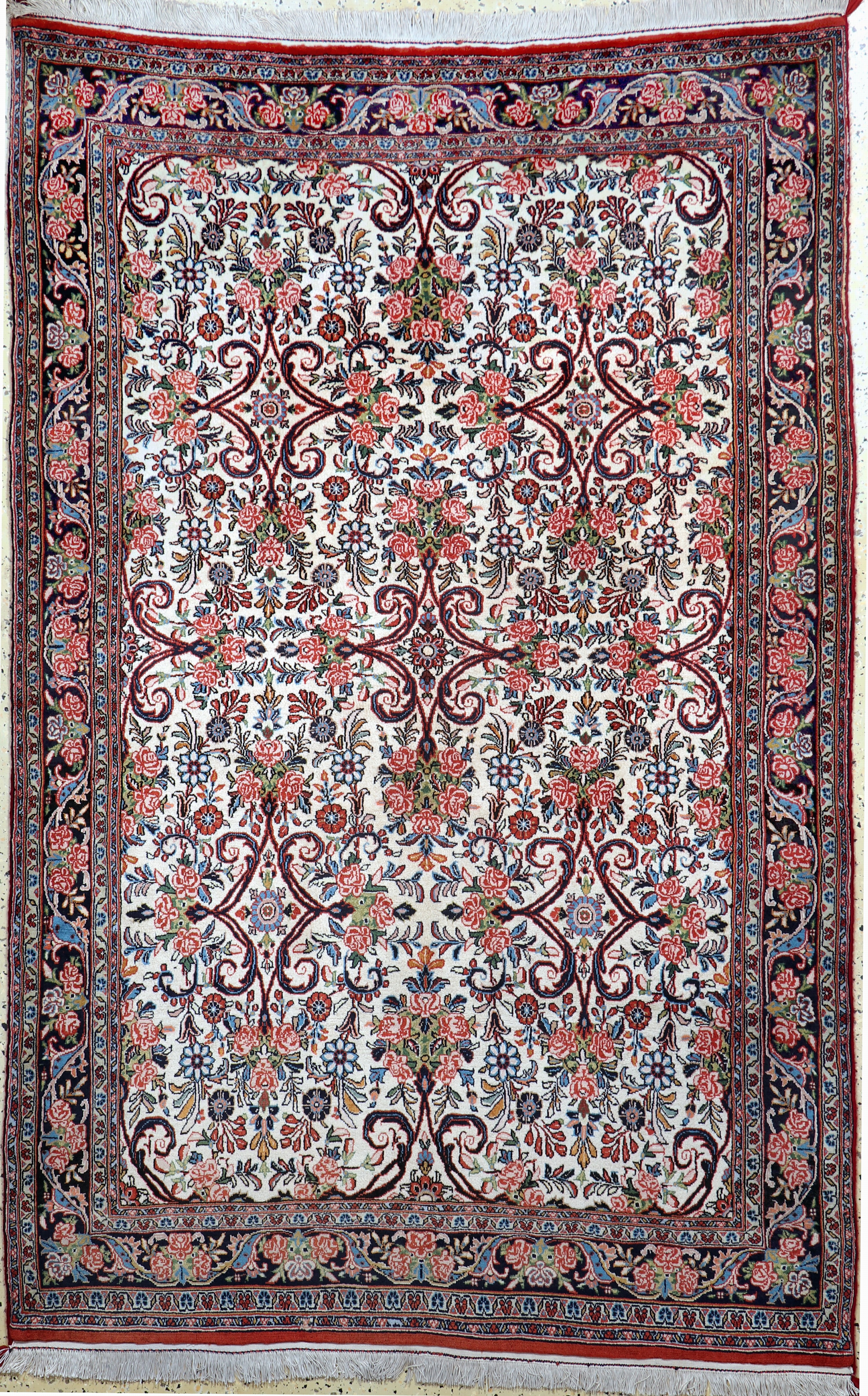 Image 27059860 - Rosenbidjar fein alt, Persien, ca. 60 Jahre, Korkwolle, ca. 214 x 130 cm Schätzpreis: ...