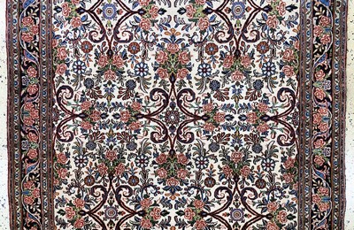 27059860b - Rosenbidjar Kork alt, Persien, Mitte 20.Jhd, Korkwolle auf Baumwolle, ca. 214 x 130cm, ...