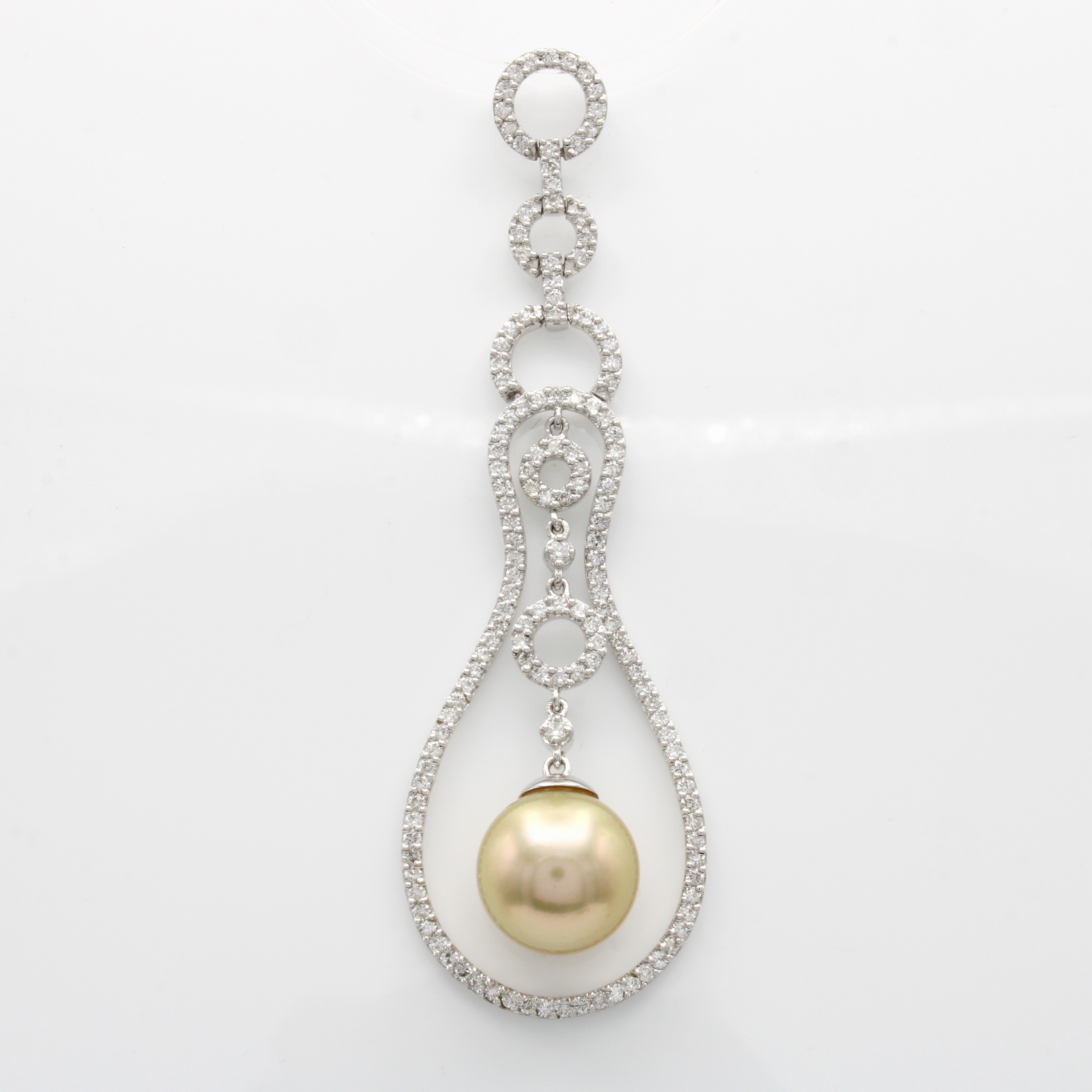 Image 27060435 - Anhänger mit Südseeperle und Brillanten, WG 750/000, runde u. birnenförm. Elemente ...