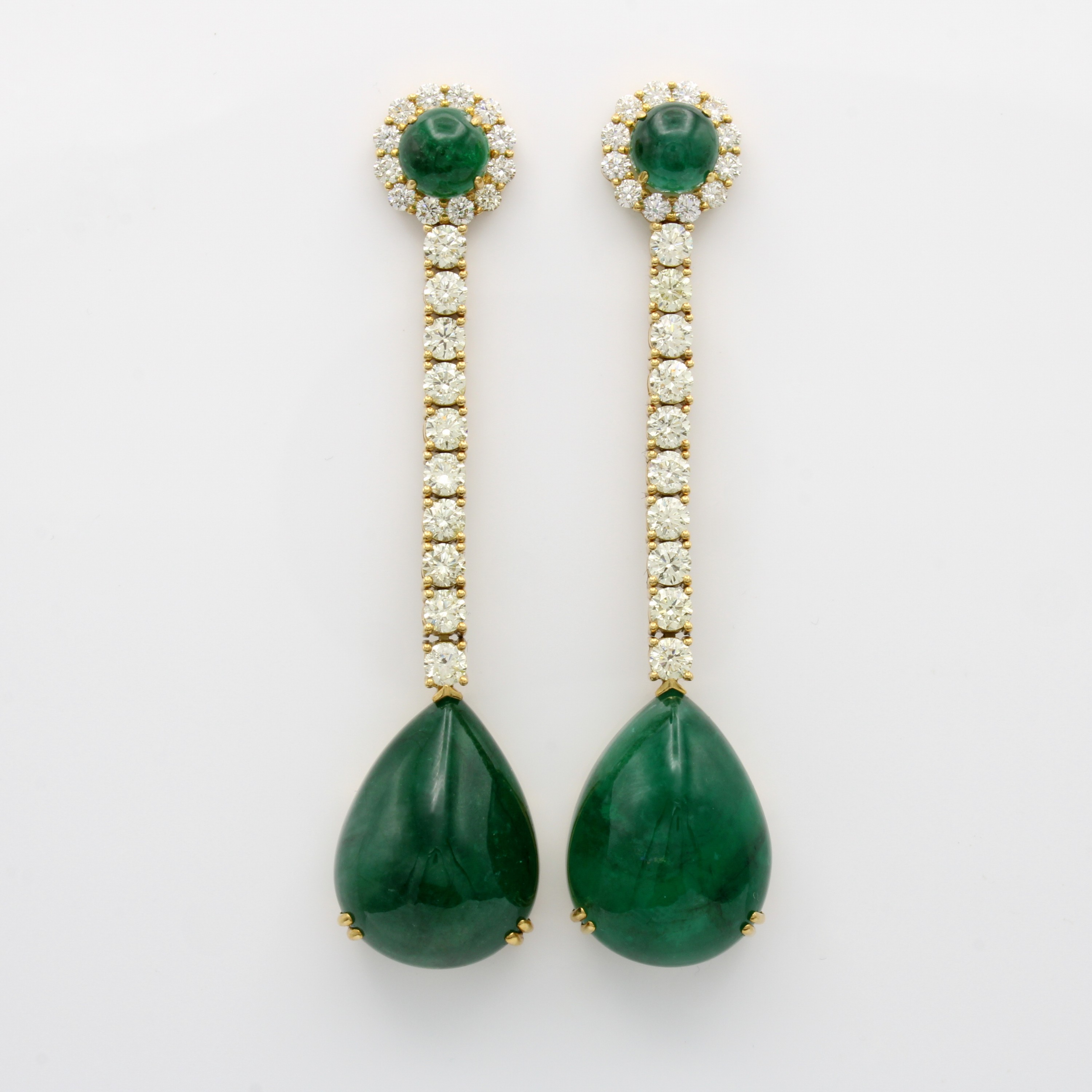 Image 27060452 - Paar Ohrgehänge mit Brillanten und Smaragden, GG 750/000, 4 Smaragde zus. ca. 77.98 ...