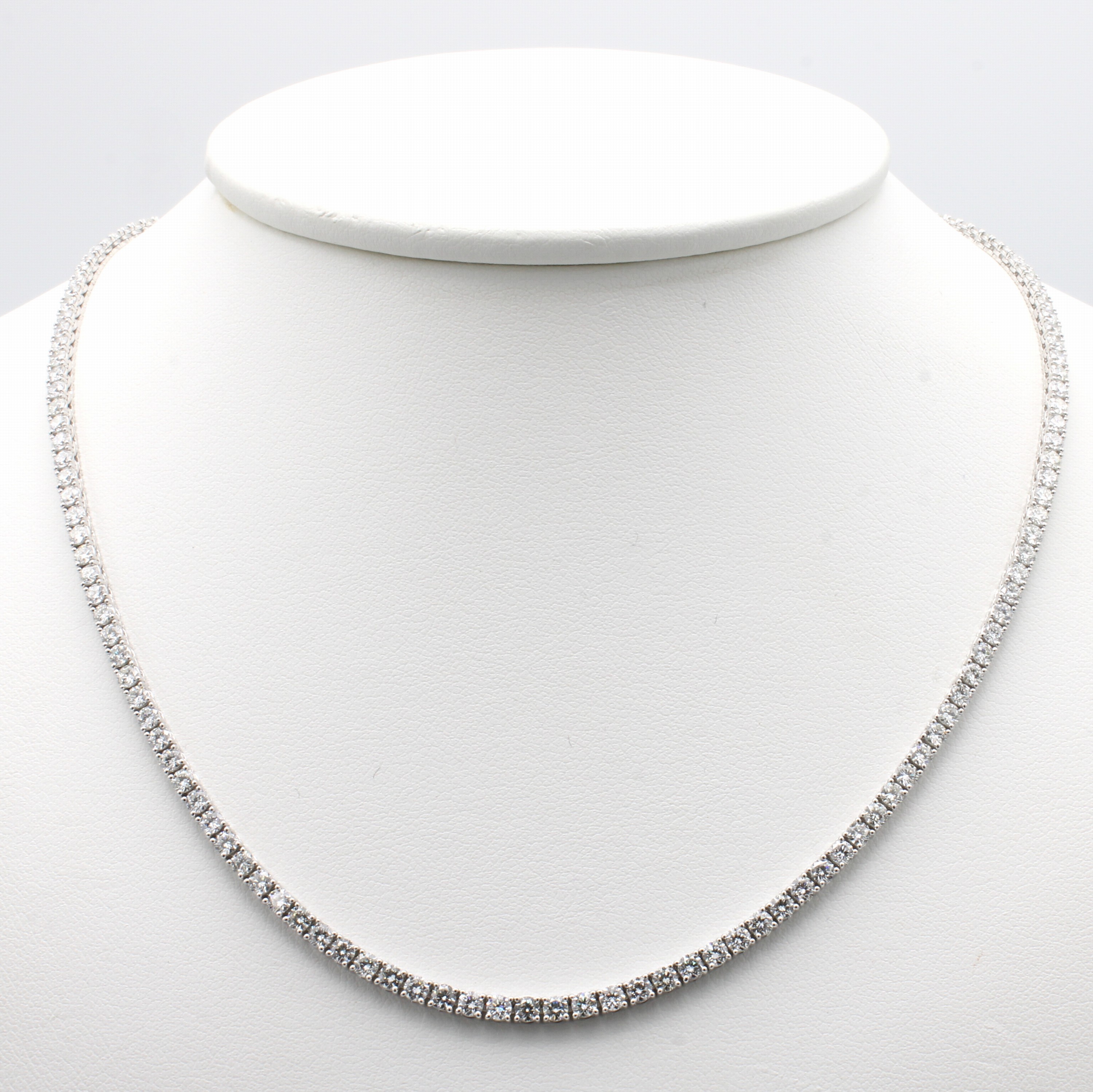 Image 27060488 - Collier mit Brillanten, WG 750/000, 150 Brill. zus. ca. 8.49 ct feines ...