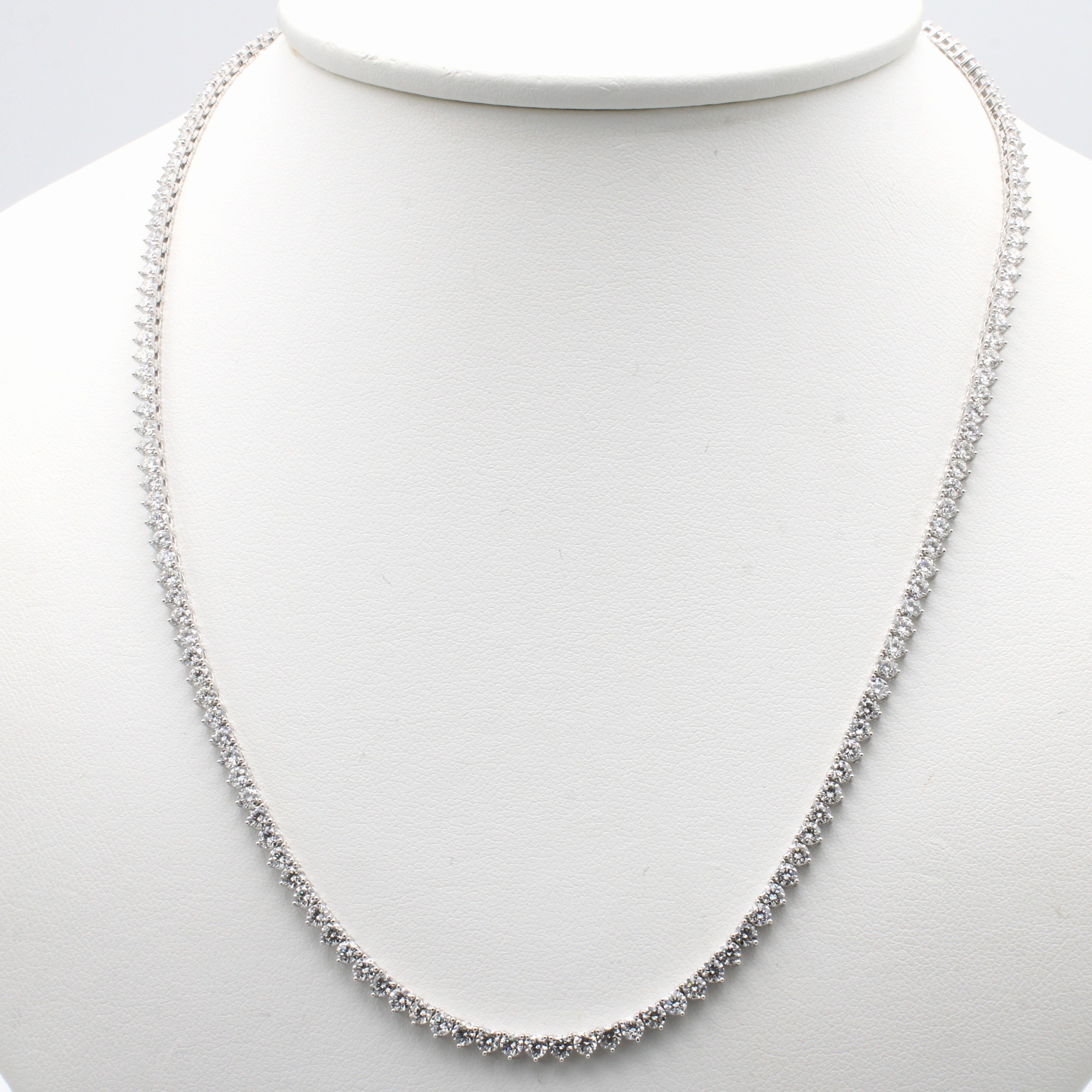 Image 27060489 - Collier mit Brillanten, WG 750/000, 173 Brill. in Krappenfassung zus. ca. 8.83 ct feines ...