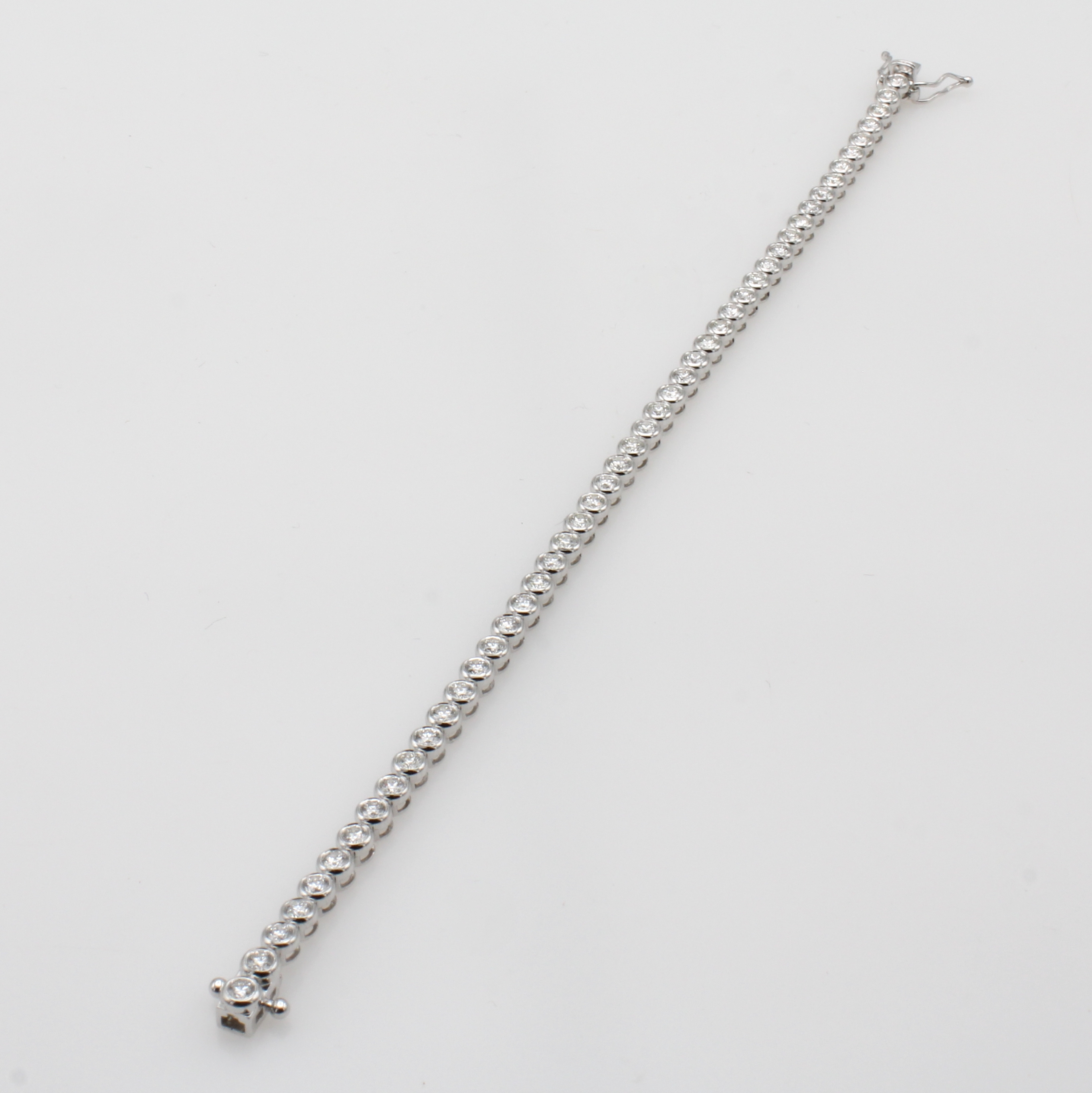 Image 27060490 - Armband mit Brillanten, WG 750/000, 49 Brill. zus. ca. 2.38 ct feines Weiß-Weiß/vs , ...