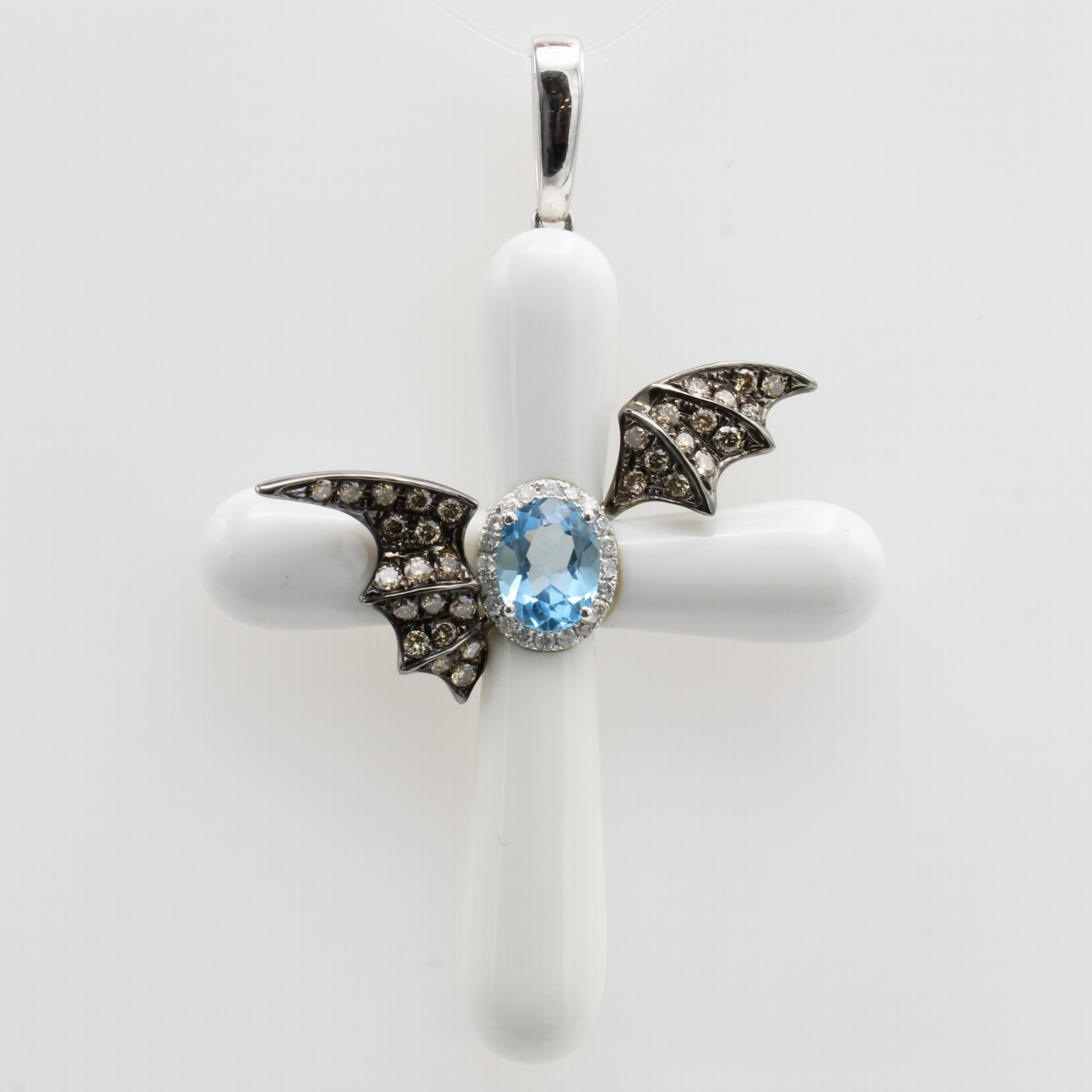 Image 27060495 - Kreuzanhänger aus Achat mit Brillanten und Blautopas, WG 750/000, oval fac. Topas ...