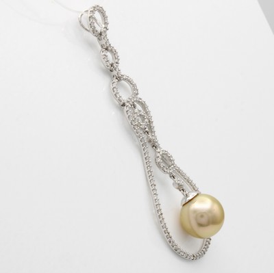 27060435a - Anhänger mit Südseeperle und Brillanten, WG 750/000, runde u. birnenförm. Elemente ...