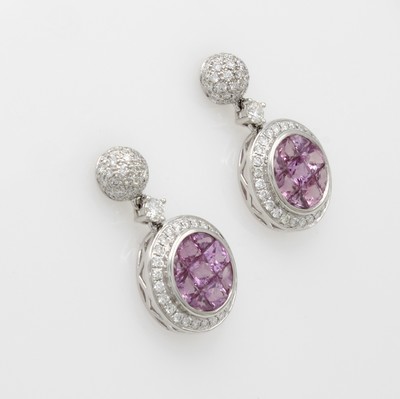 27060481a - Paar Ohrstecker mit Saphiren und Brillanten, WG 750/000, runde Elemente bes. m. insges. ...