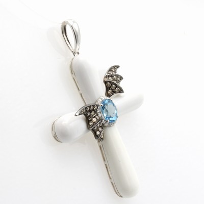 27060495a - Kreuzanhänger aus Achat mit Brillanten und Blautopas, WG 750/000, oval fac. Topas ...