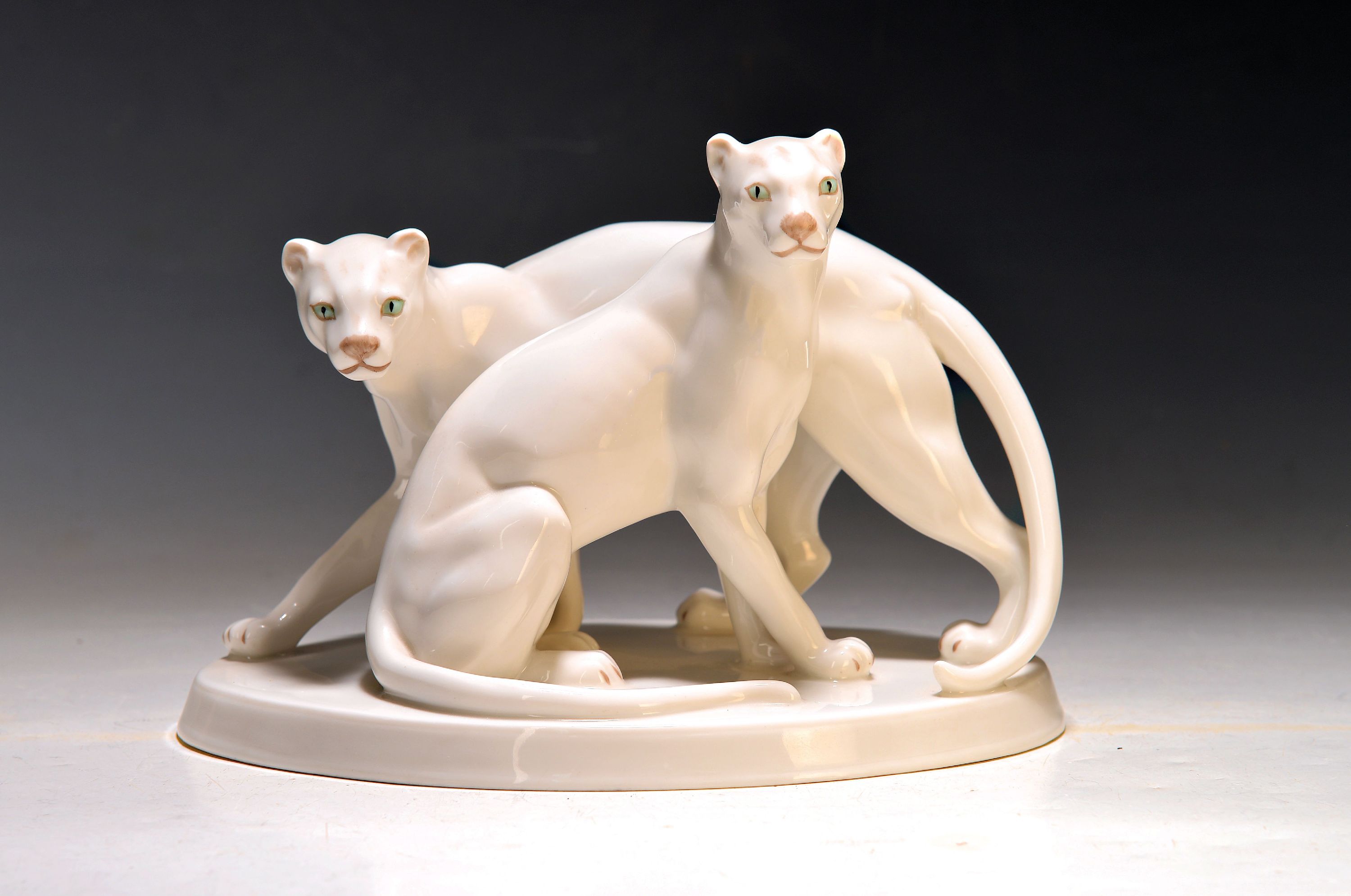 Image 27060560 - Figurengruppe, Hutschenreuther, um 1920, Entwurf Lydia Foucar, Porzellan, weiß, ...