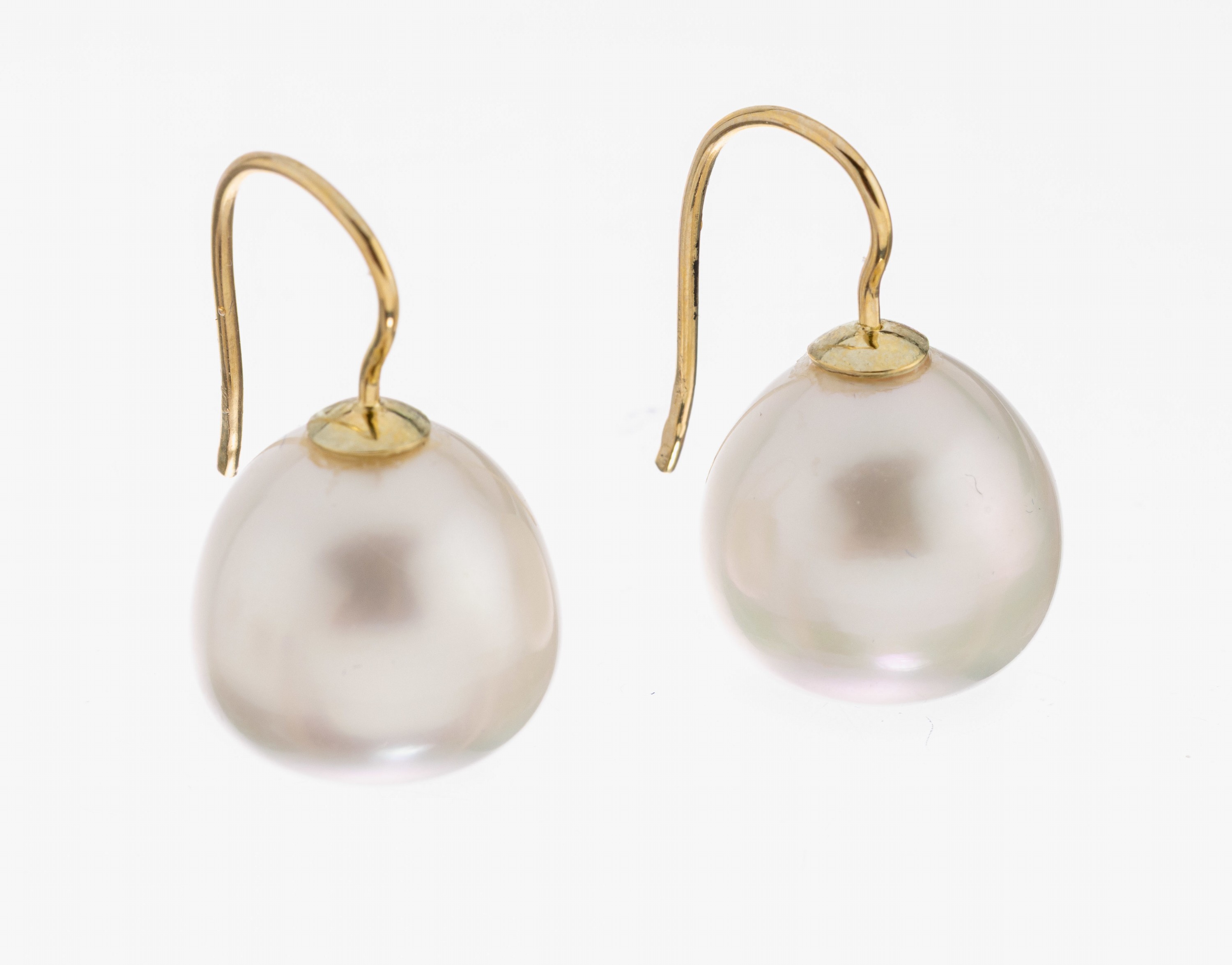Image 27060565 - Paar 14 kt Gold Perl-Ohrgehänge, GG 585/000, 2 Südseezuchtperlen, D. ca. 15.31 mm, l. ...