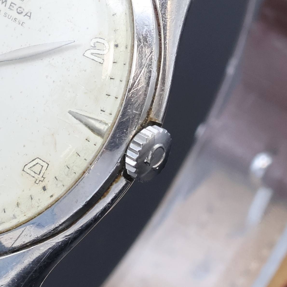 Detail b: OMEGA Armbanduhr Referenz 2503-5, Schweiz um 1950, Handaufzug, Edelstahlgeh., Boden aufgedr., silb. Zifferbl. rest./pat., arab. Zahlen, silb. Zeiger, ...