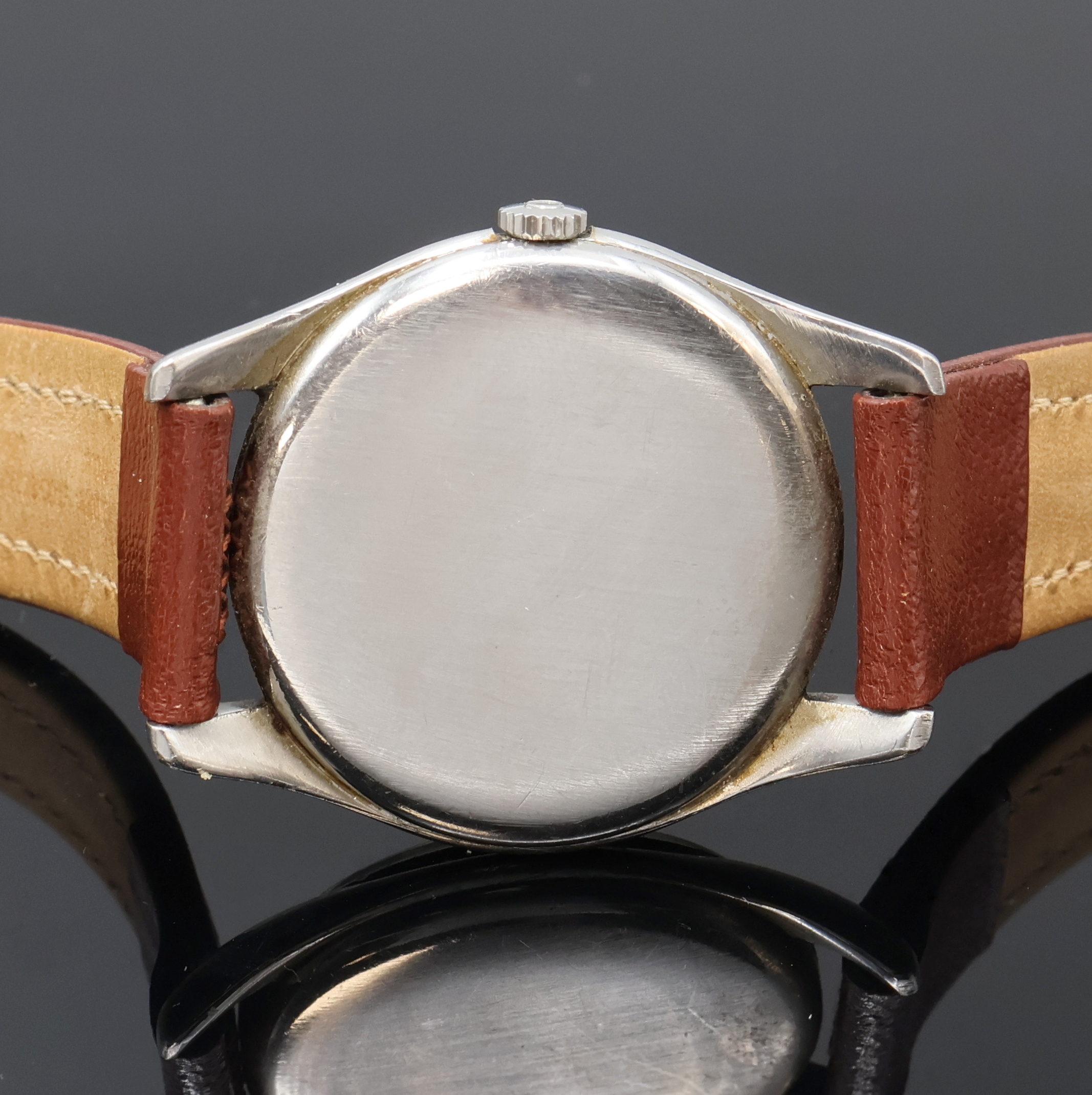 Detail c: OMEGA Armbanduhr Referenz 2503-5, Schweiz um 1950, Handaufzug, Edelstahlgeh., Boden aufgedr., silb. Zifferbl. rest./pat., arab. Zahlen, silb. Zeiger, ...