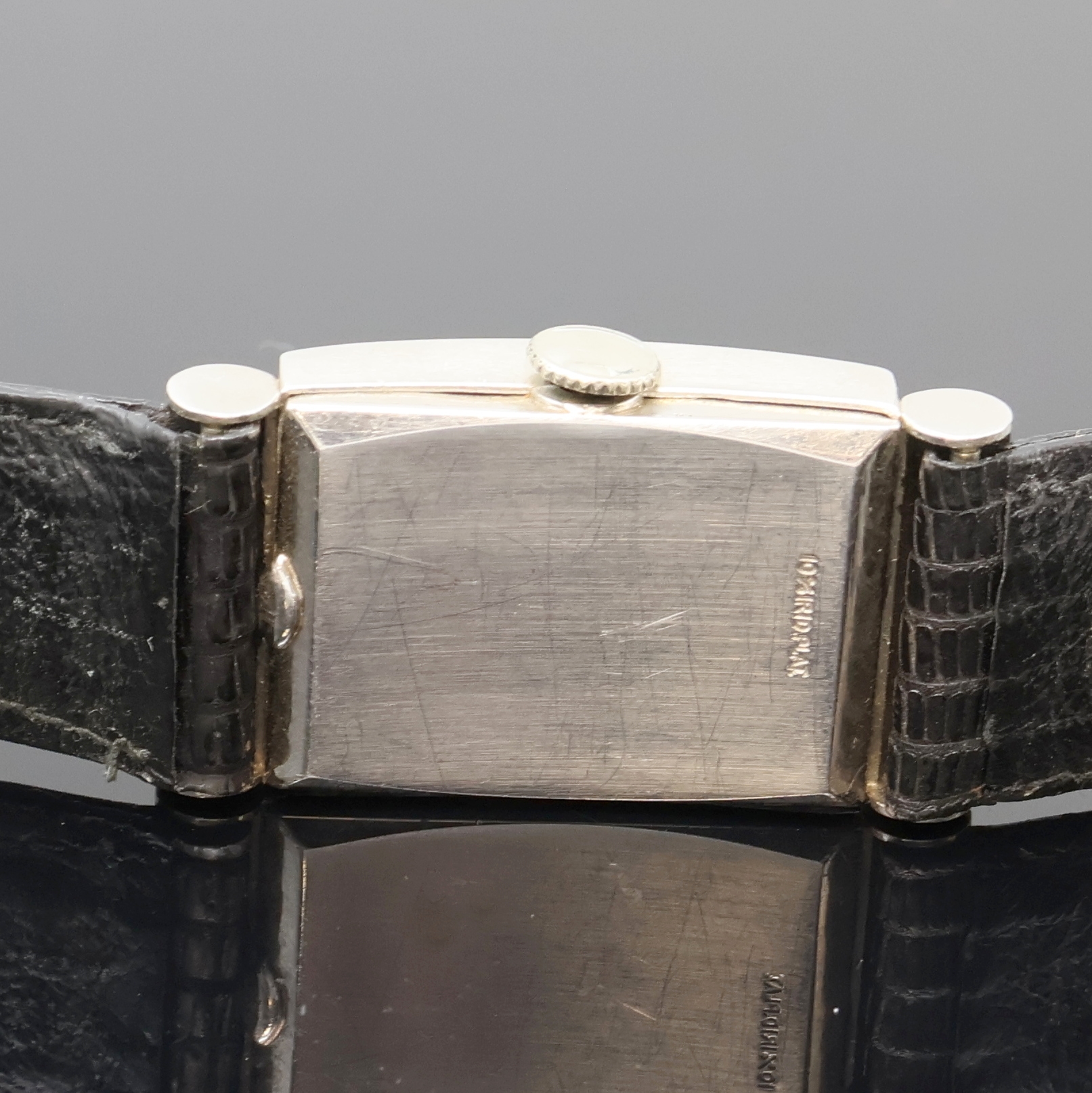 Detail c: HAMILTON Armbanduhr in Platin/Iridium, USA um 1940, Handaufzug, Boden aufgedr., silb. Zifferbl. rest./pat., Diamant-Ind., gebl. Zeiger, kl. Sek. b. ...