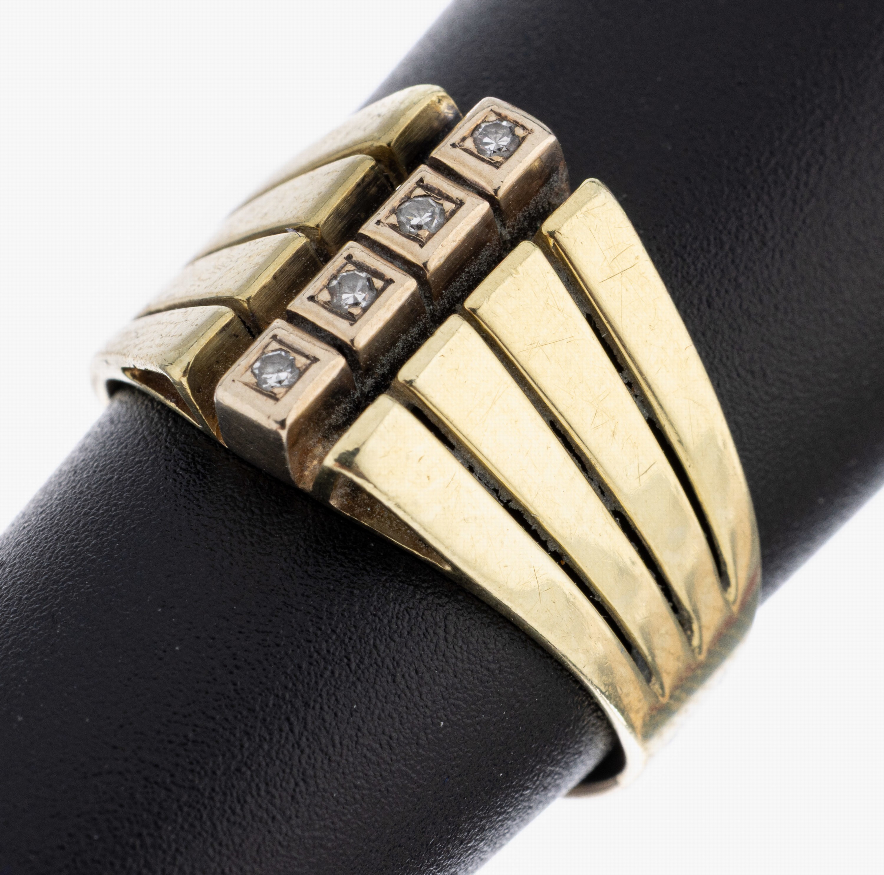 Image 27060928 - 18 kt Gold Diamant-Ring, GG 750/000 gepr., Ringschultern durchbrochen, 4 kl. 8/8- ...