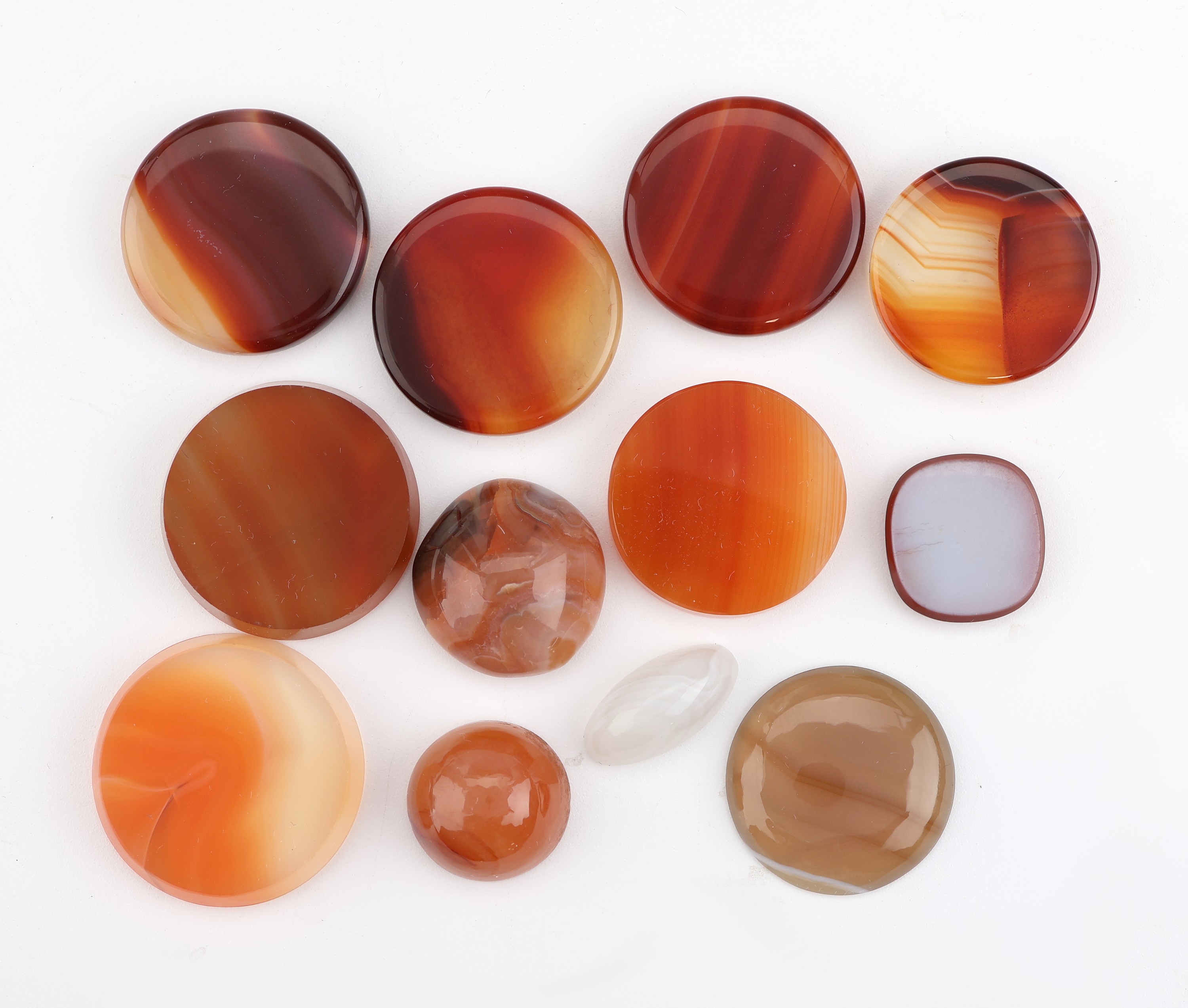Image 27060996 - Lot 12 lose Achate zus. ca. 133.30 ct, in versch. Formen und Farben, u.a. Streifenachat ...