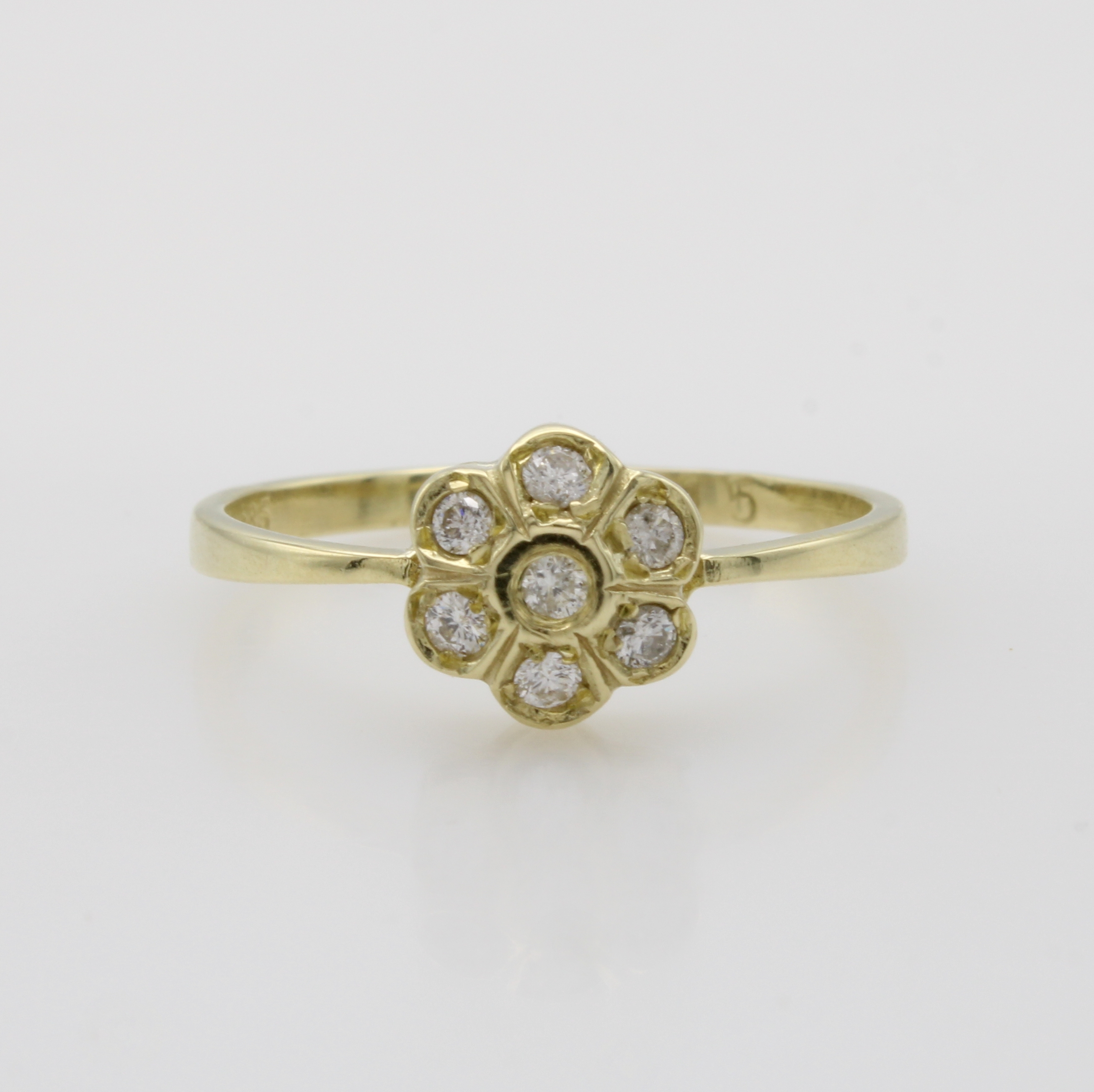 Image 27060997 - Ring mit Brillanten, GG 585/000, Brill. in blütenförm Ringkopf gef. zus. ca. 0,15 ct ...