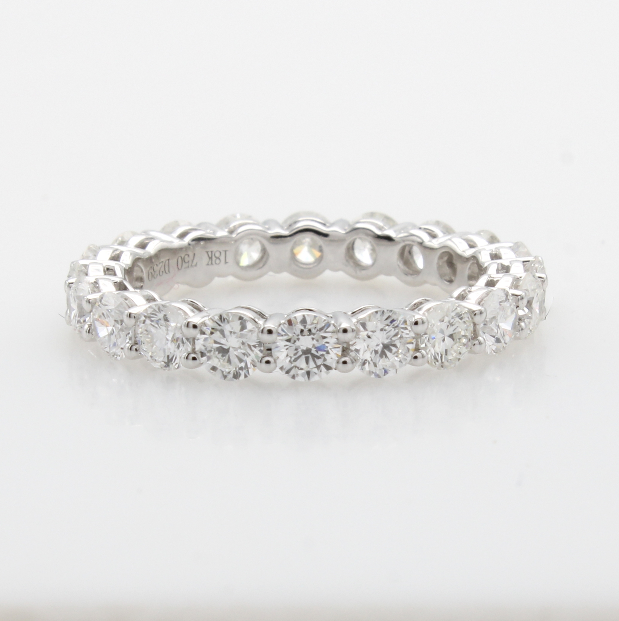 Image 27061014 - Memoryring mit Brillanten, WG 750/000, rundum bes. m. Brill. zus. ca. 2.39 ct feines ...