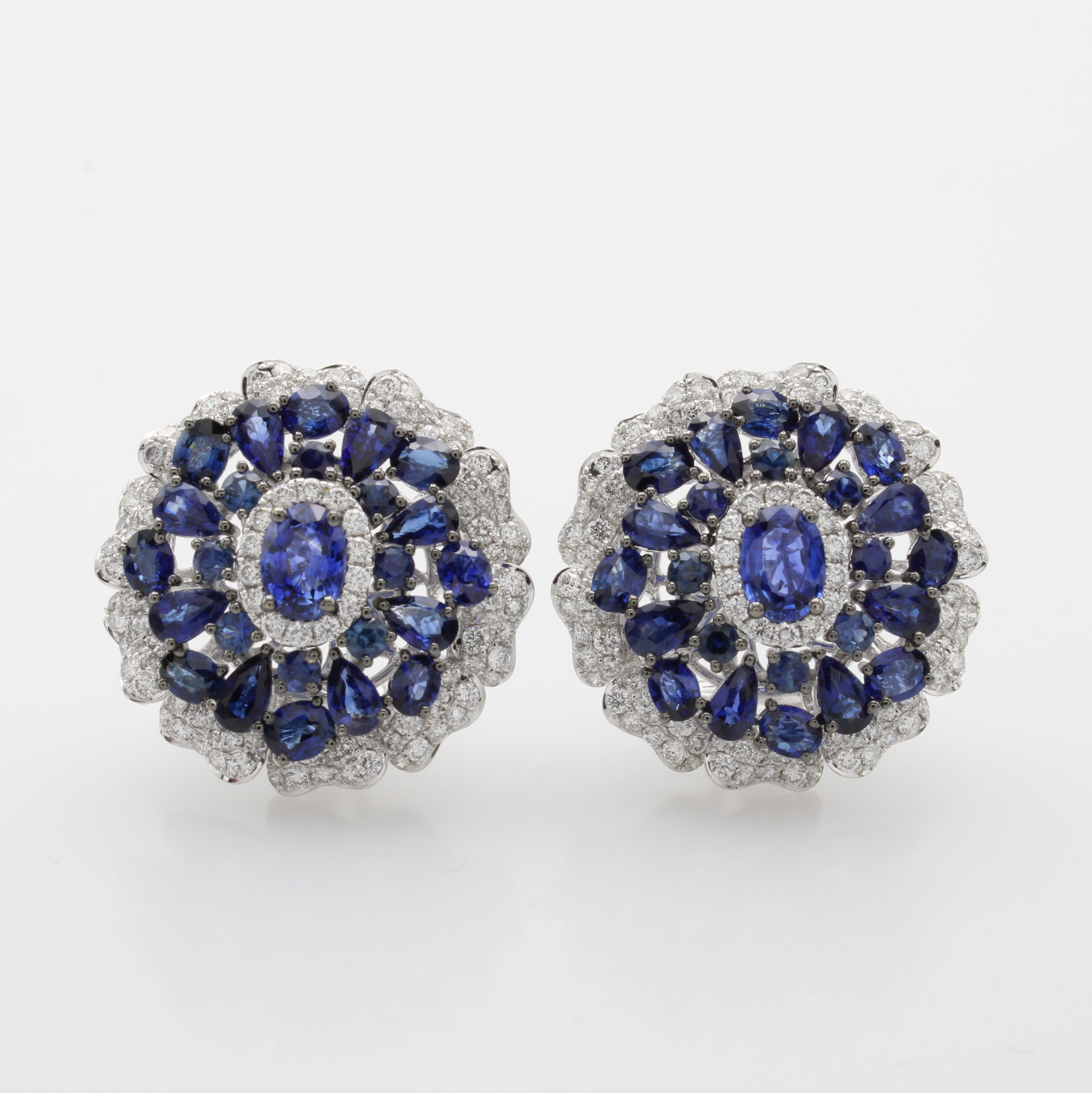Image 27061018 - Paar Ohrstecker mit Saphiren und Brillanten, WG 750/000, Saphire v. sehr schöner Farbe ...