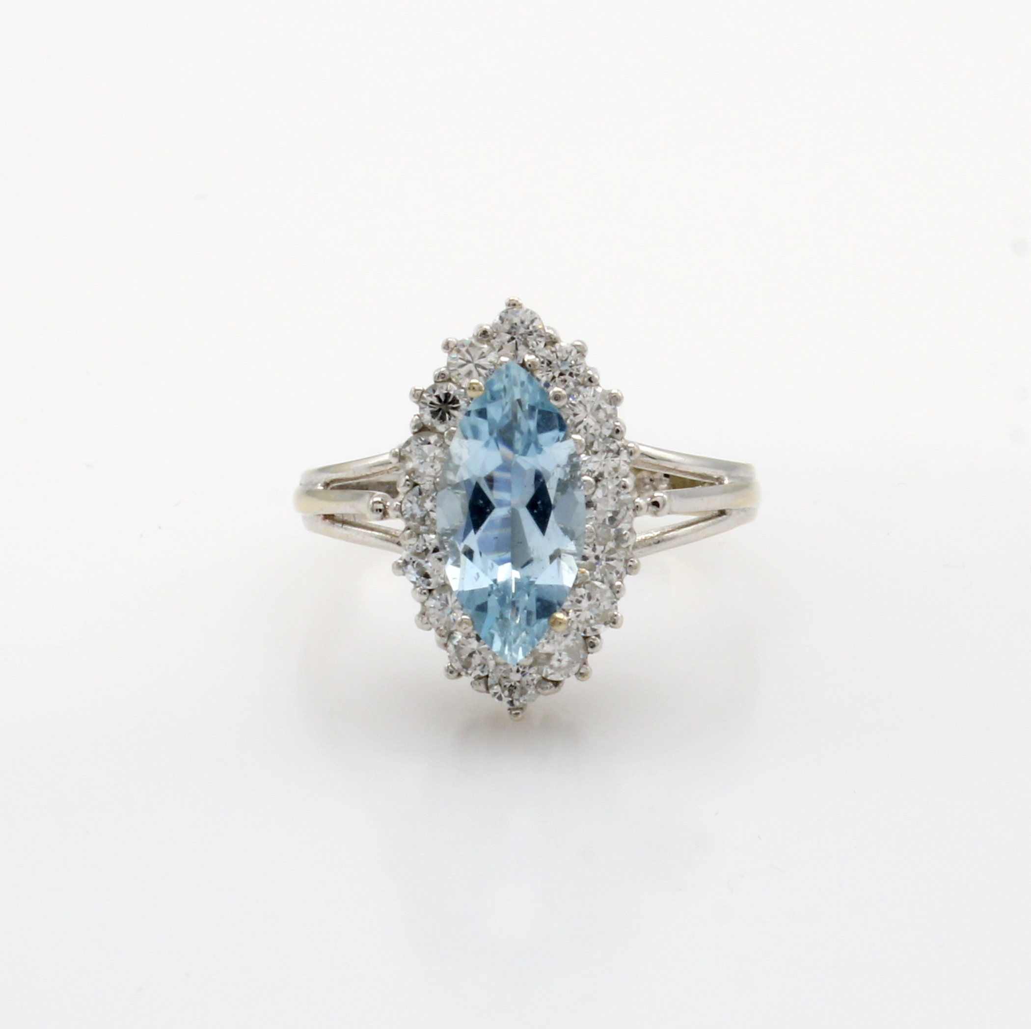 Image 27061027 - Ring mit Aquamarin und Brillanten, WG 585/000,navettef. Aquamarin ca. 1,29 ct, Brill. ...