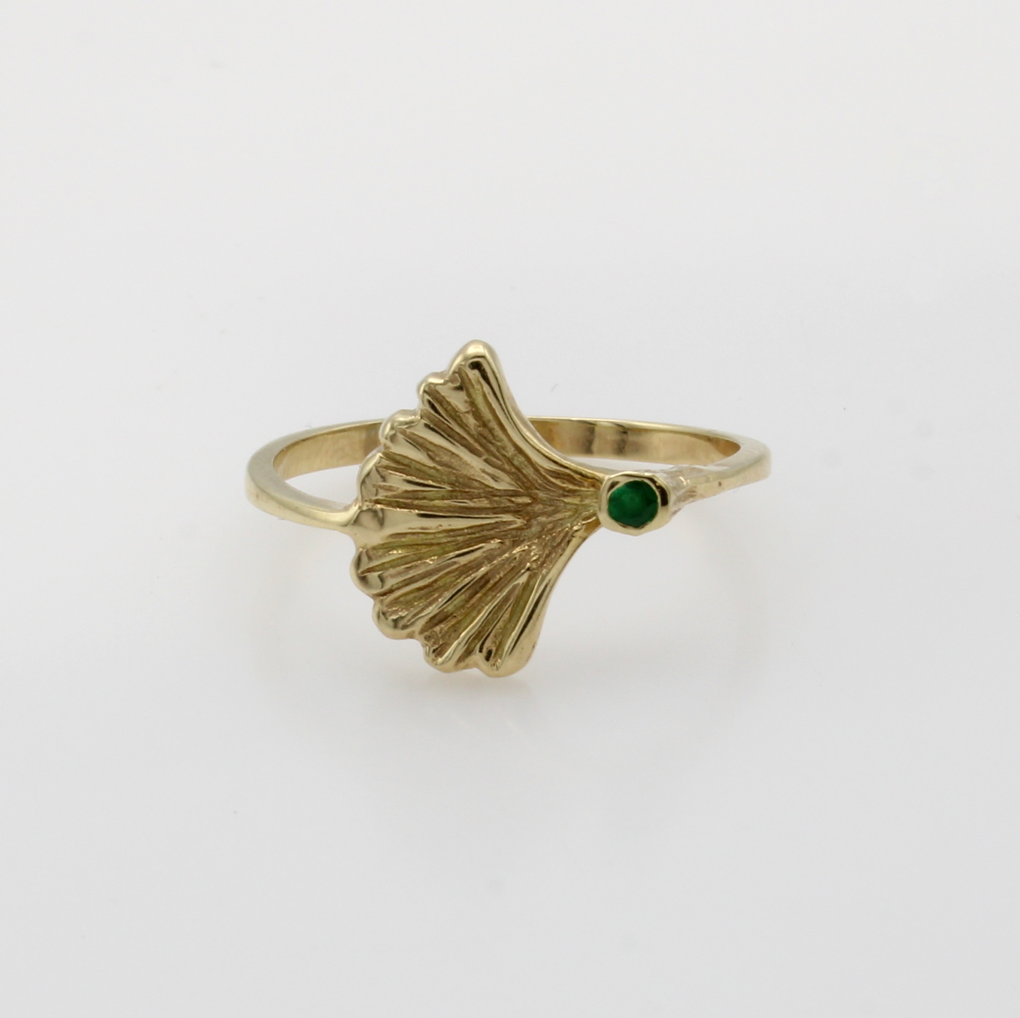 Image 27061043 - Ring ´Ginkgoblatt´ mit Smaragd, GG 585/000, runder Smaragd, RW ca. 56 Schätzpreis: 630, ...