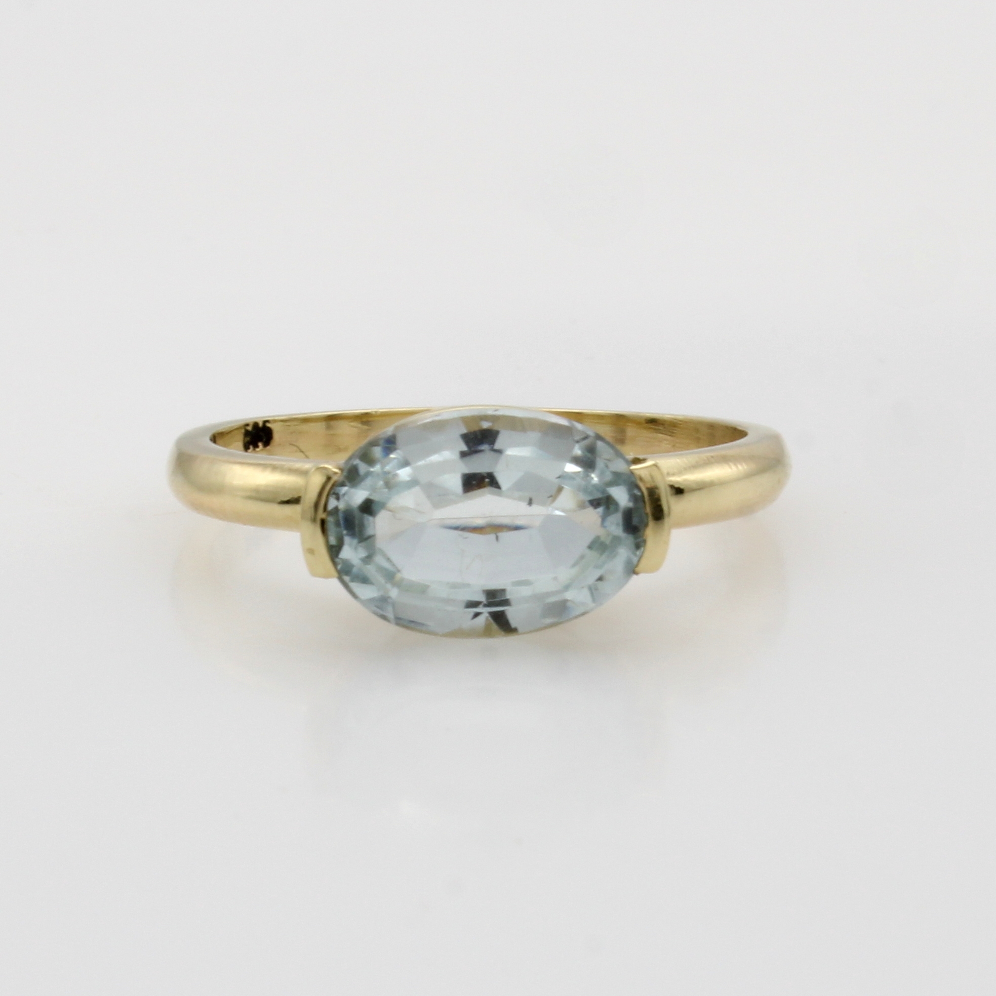 Image 27061044 - Ring mit Aquamarin, GG 585/000, ovaler Aquamarin, M. ca. 10 x 12 mm, RW ca. 56 ...