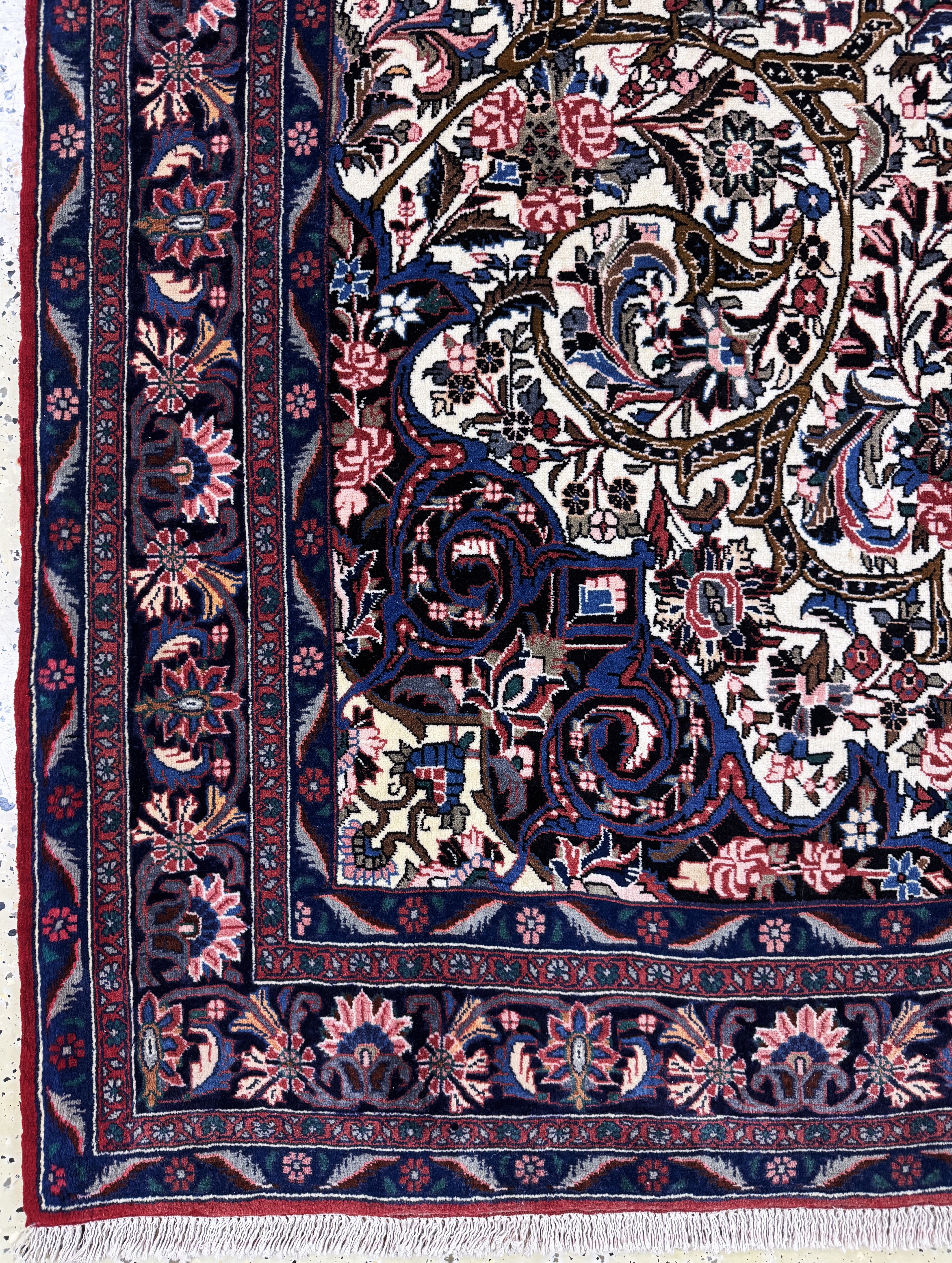 Detail b: Rosenbidjar Kork fein, Persien, Mitte 20.Jhd, Korkwolle auf Baumwolle, ca. 280 x 165cm, EHZ:(nahezu neuwertig)