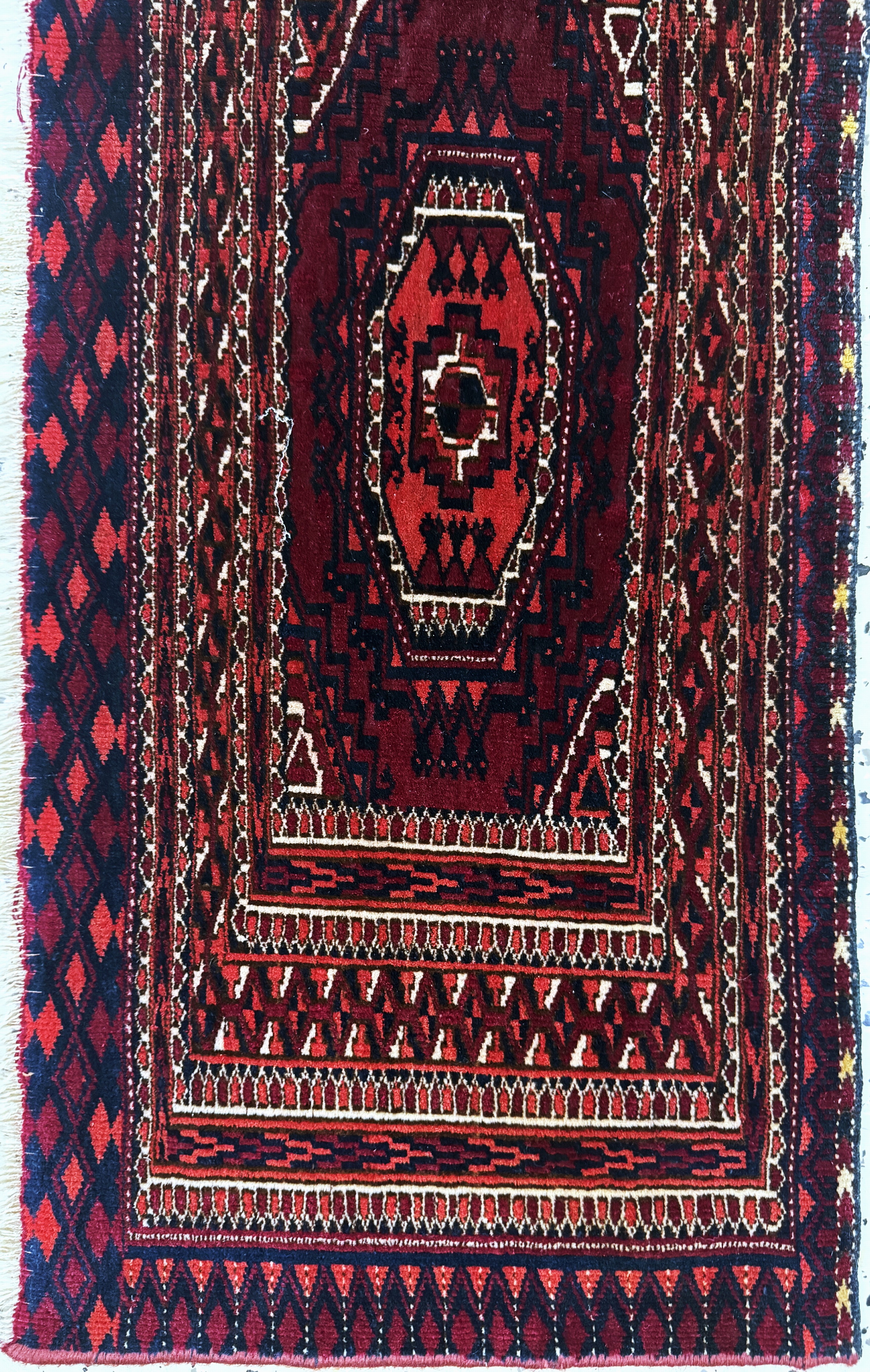 Detail b: Tekke Torba, Turkmenistan, um 1900, Wolle auf Wolle, ca. 113 x 35 cm, EHZ: 2