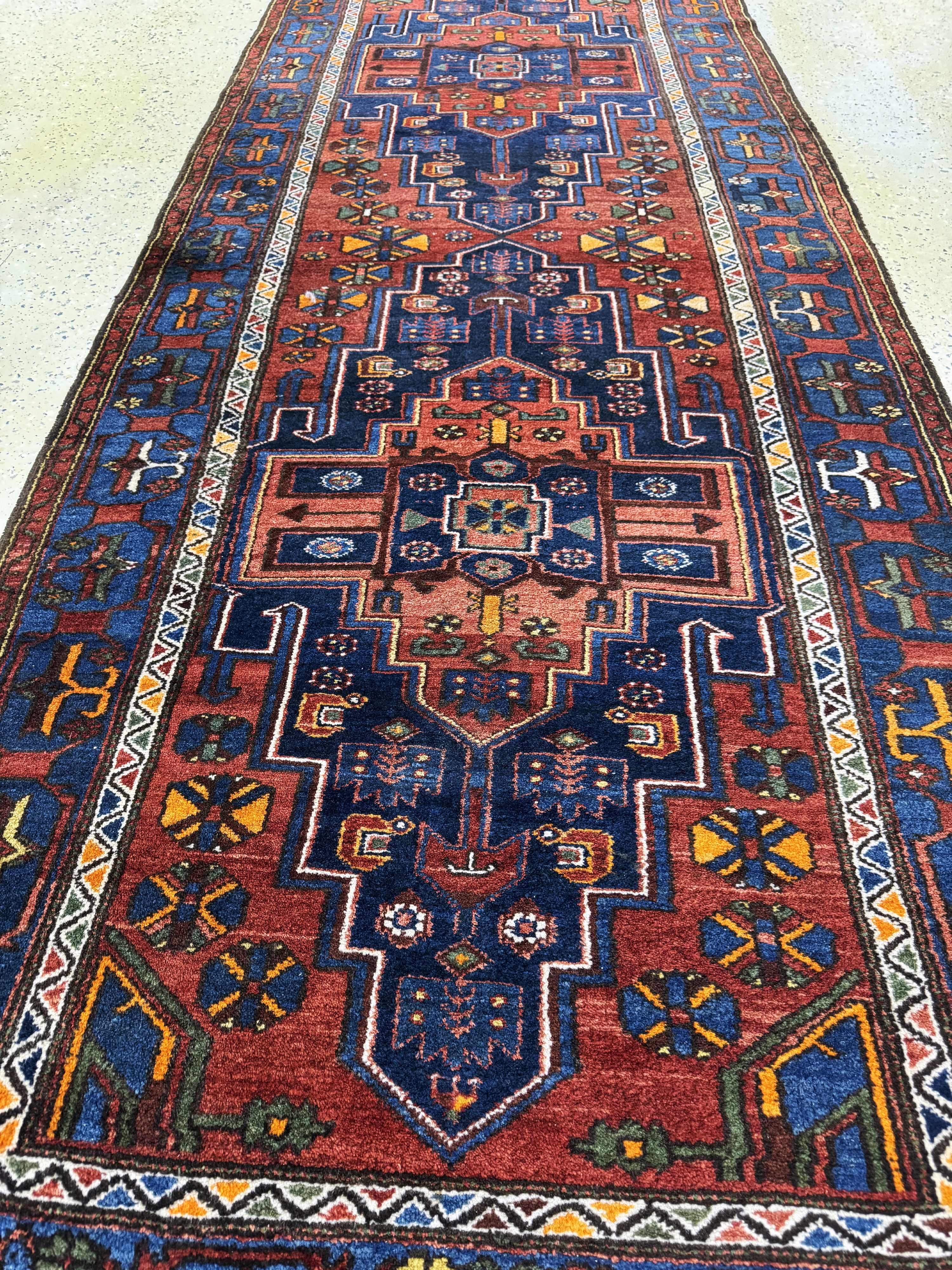 Detail c: Shahsawan, Persien, Mitte 20.Jhd, Wolle aufBaumwolle, ca. 290 x 115 cm, EHZ: 1-2