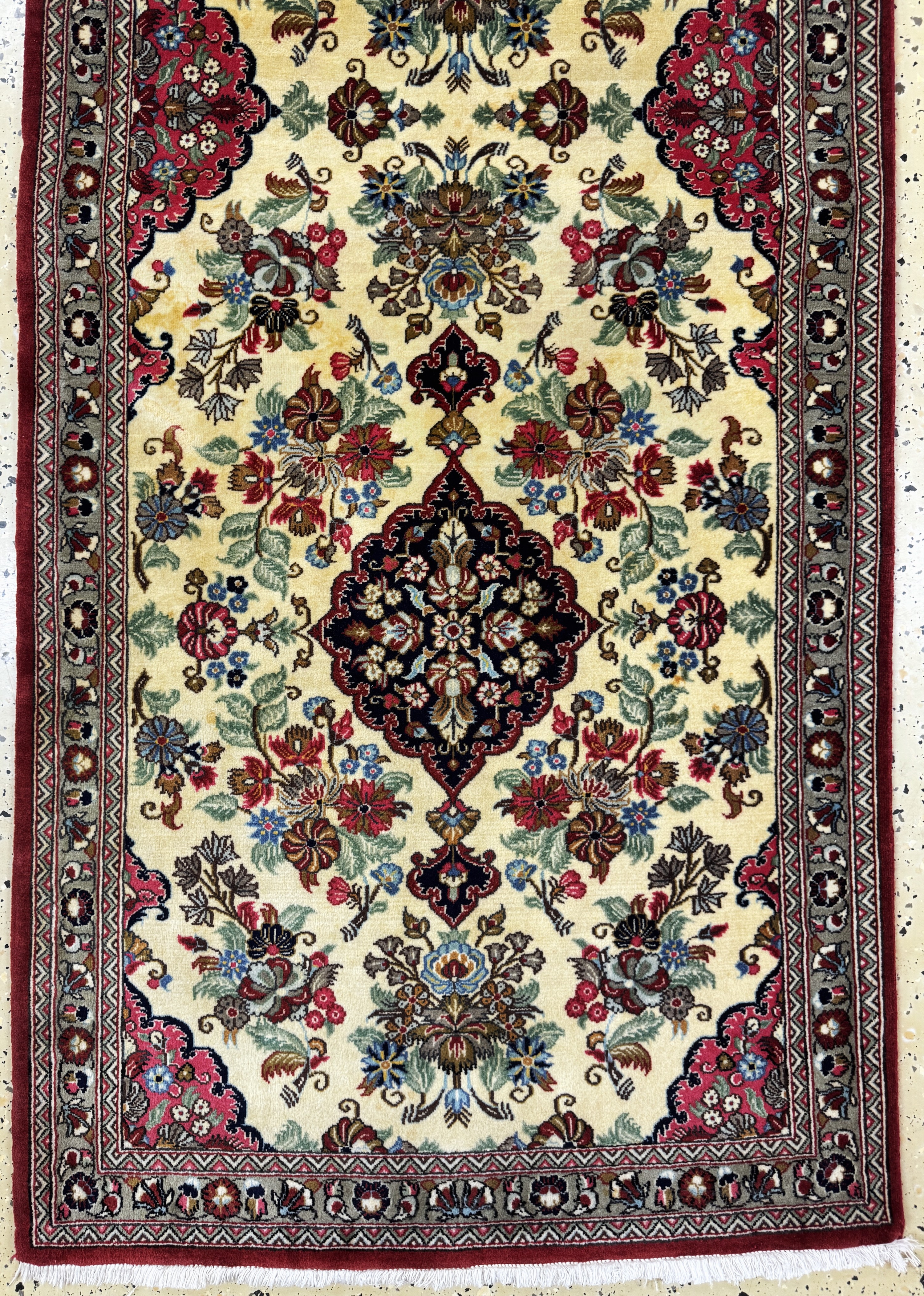 Detail d: Ghom Kork, Persien, Ende 20.Jhd, Korkwolle auf Baumwolle, ca. 400 x 78 cm, Reinigungsbedürftig, EHZ: 1-2