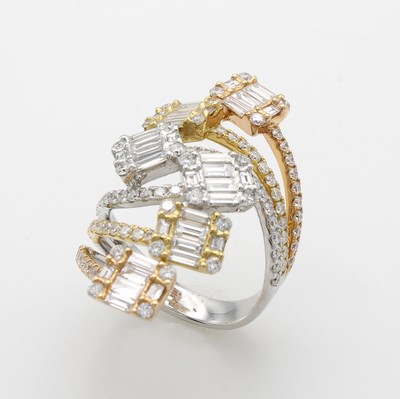27061004b - Ring mit Diamanten und Brillanten, WG/GG/RG 750/000, Diamantbaguettes zus. ca. 1.44 ct ...