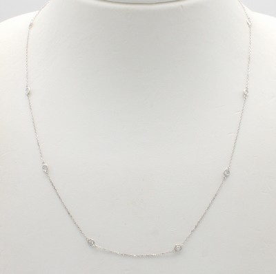 27061021a - Kette mit Brillanten, WG 750/000, 9 Brill. in Zargenfassungen zus. ca. 0.35 ct feines ...