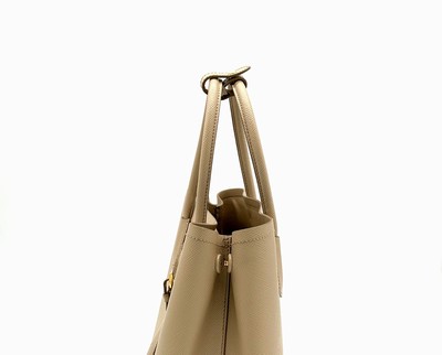 Image 27061045b - PRADA