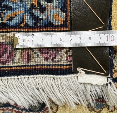 27061049e - Kerman Kork fein, Persien, Ende 20.Jhd, Korkwolle auf Baumwolle, ca. 210 x 120 cm, ...